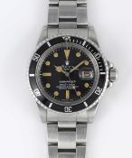 A GENTLEMAN'S STAINLESS STEEL ROLEX OYSTER PERPETUAL DATE SUBMARINER BRACELET WATCH CIRCA 1978, REF.