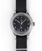 A GENTLEMAN'S STAINLESS STEEL BRITISH MILITARY SMITHS "W10" WRIST WATCH DATED 1967 Movement: 17J,