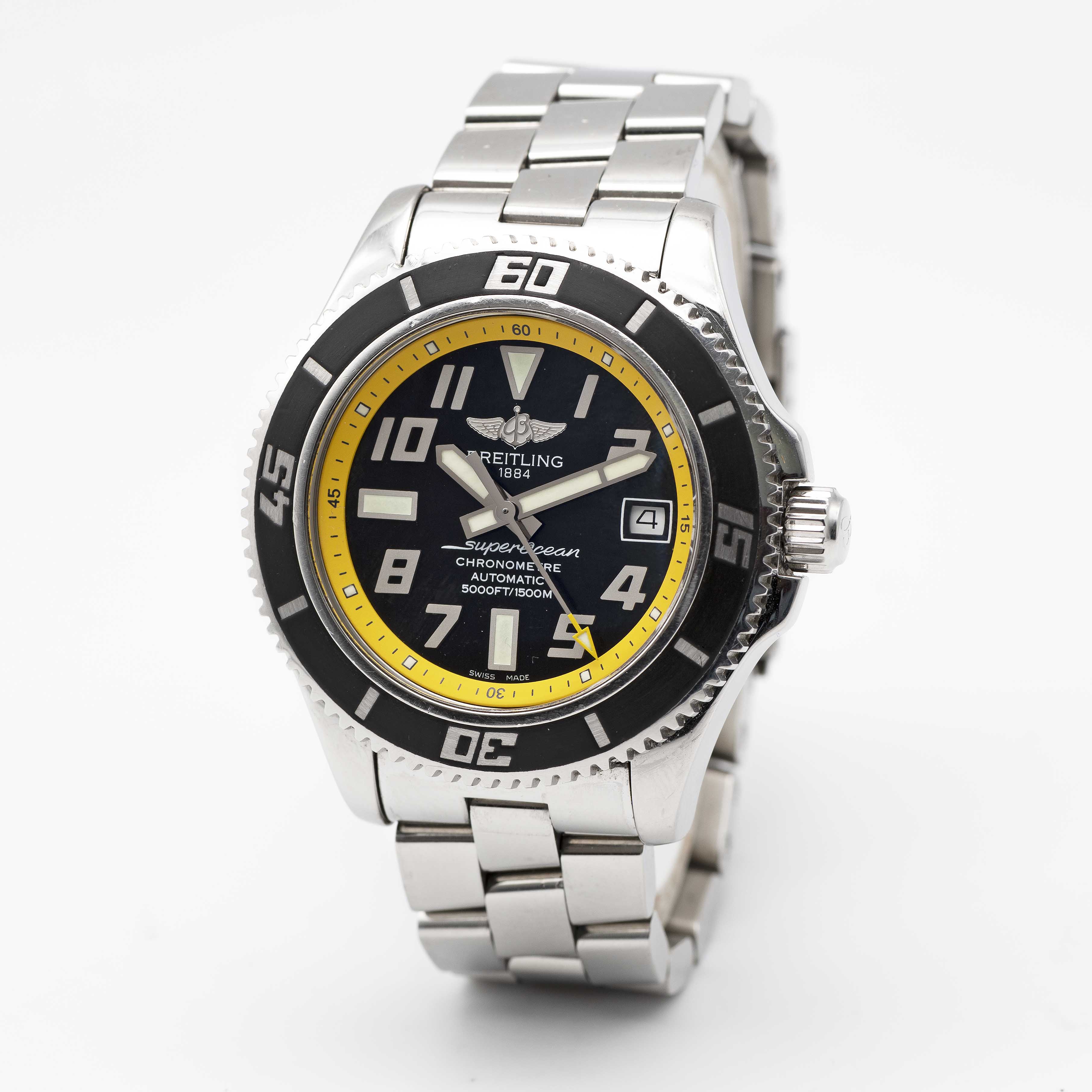 A GENTLEMAN'S STAINLESS STEEL BREITLING SUPEROCEAN 42 AUTOMATIC BRACELET WATCH DATED 2015, REF. - Image 3 of 9