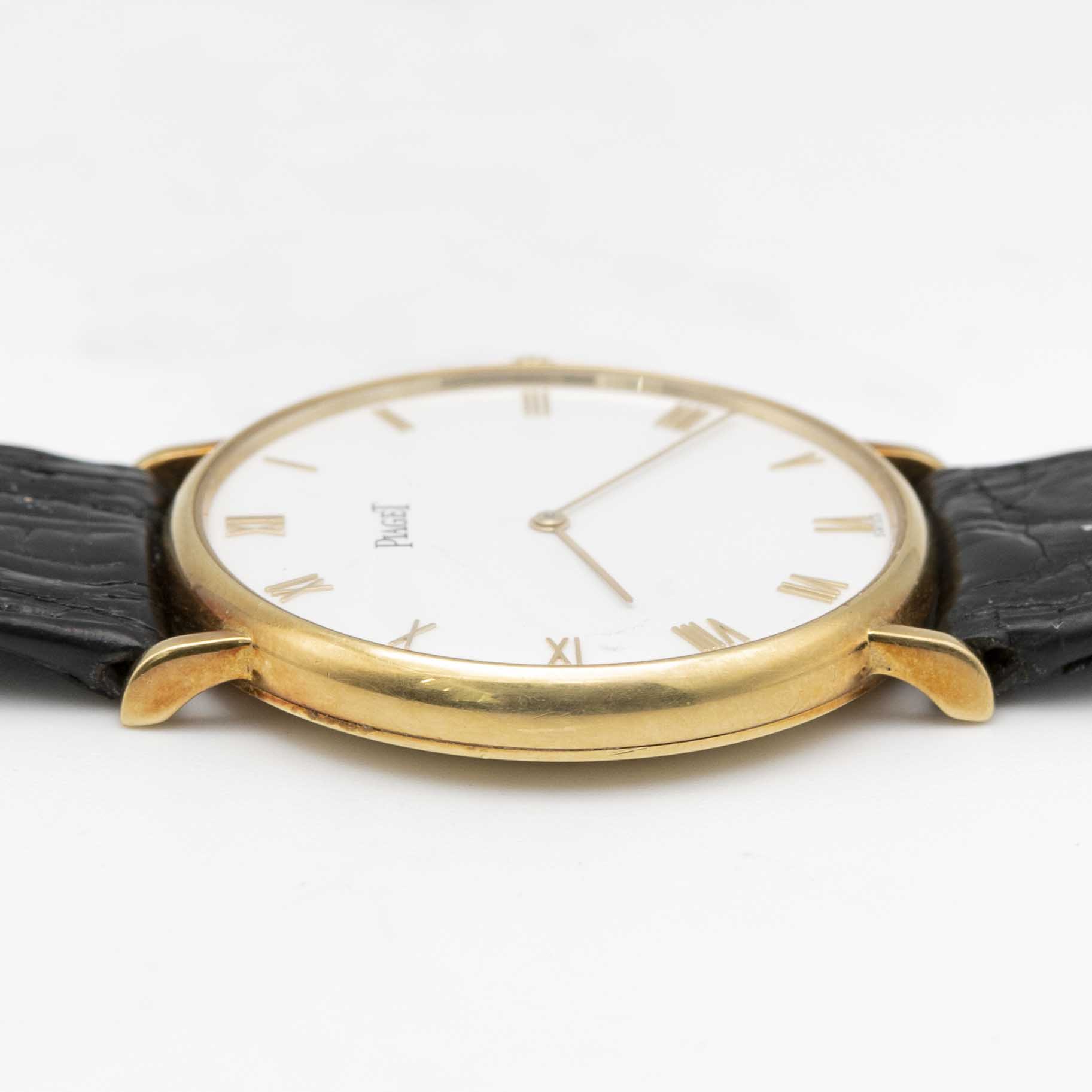 A GENTLEMAN'S SIZE 18K SOLID YELLOW GOLD PIAGET ALTIPLANO WRIST WATCH DATED 1992, REF. 9035 N WITH - Image 8 of 10