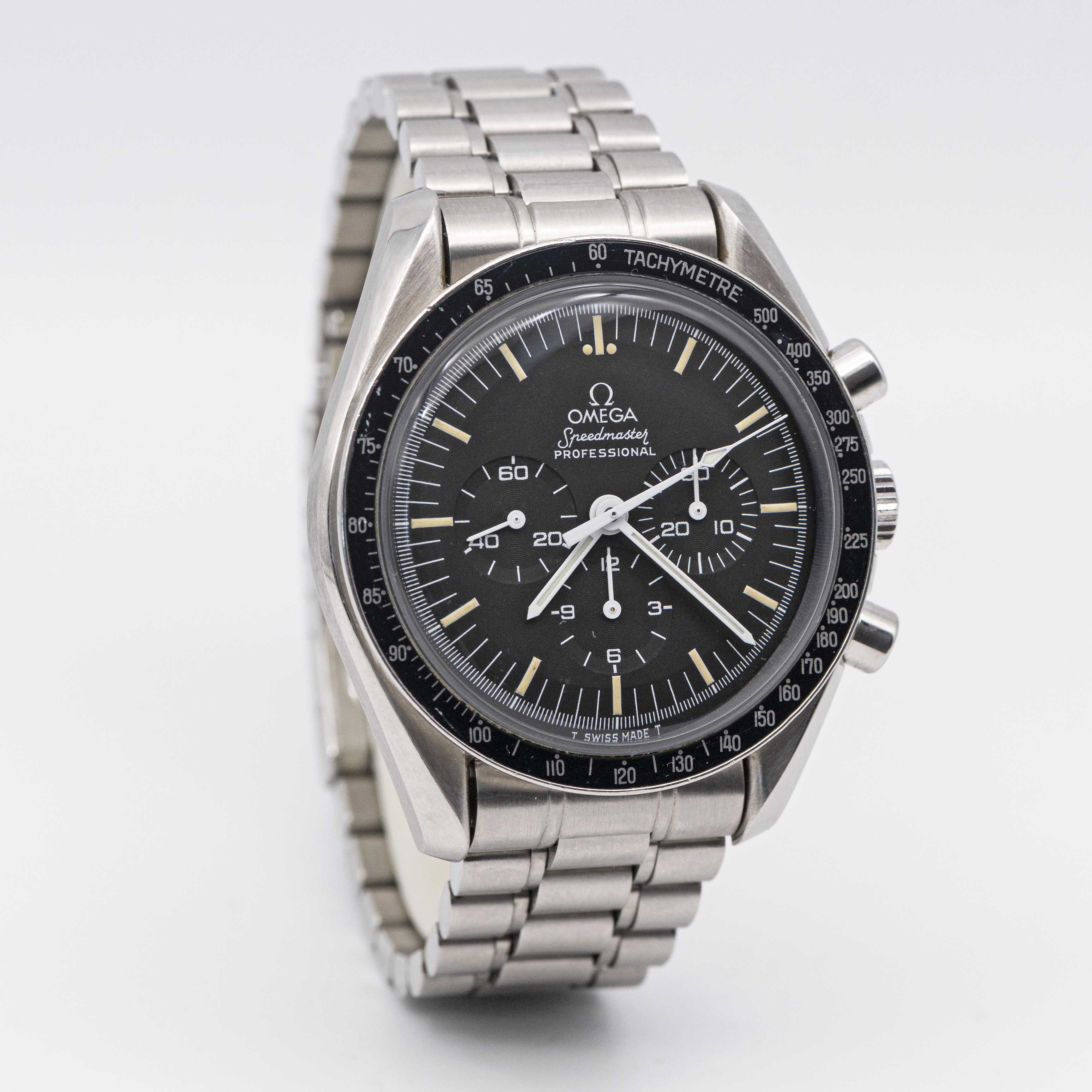 A GENTLEMAN'S STAINLESS STEEL OMEGA SPEEDMASTER PROFESSIONAL "MOONWATCH" CHRONOGRAPH BRACELET - Image 4 of 10