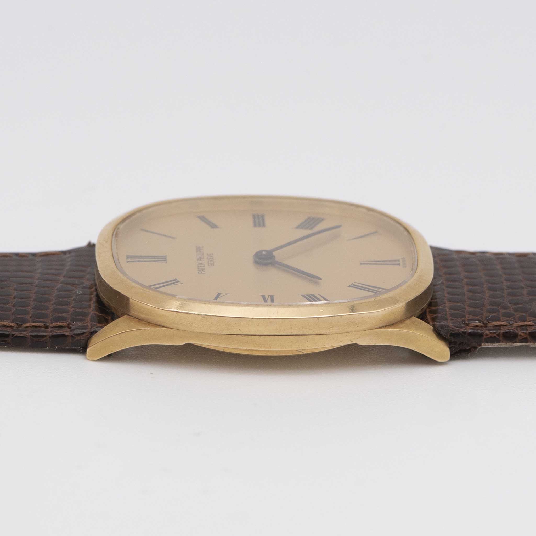 A GENTLEMAN'S 18K SOLID GOLD PATEK PHILIPPE GOLDEN ELLIPSE WRIST WATCH CIRCA 1980, REF. 3546 - Image 9 of 9