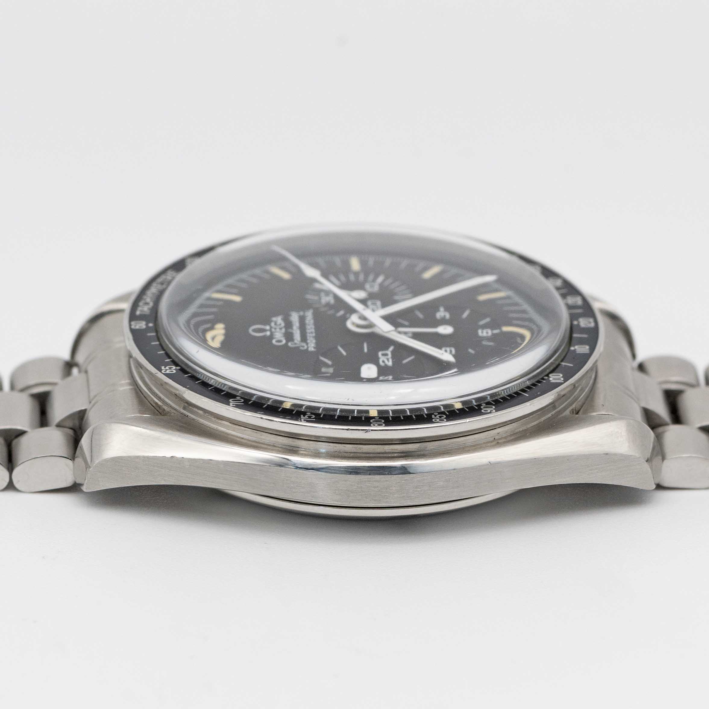 A GENTLEMAN'S STAINLESS STEEL OMEGA SPEEDMASTER PROFESSIONAL "MOONWATCH" CHRONOGRAPH BRACELET - Image 9 of 10