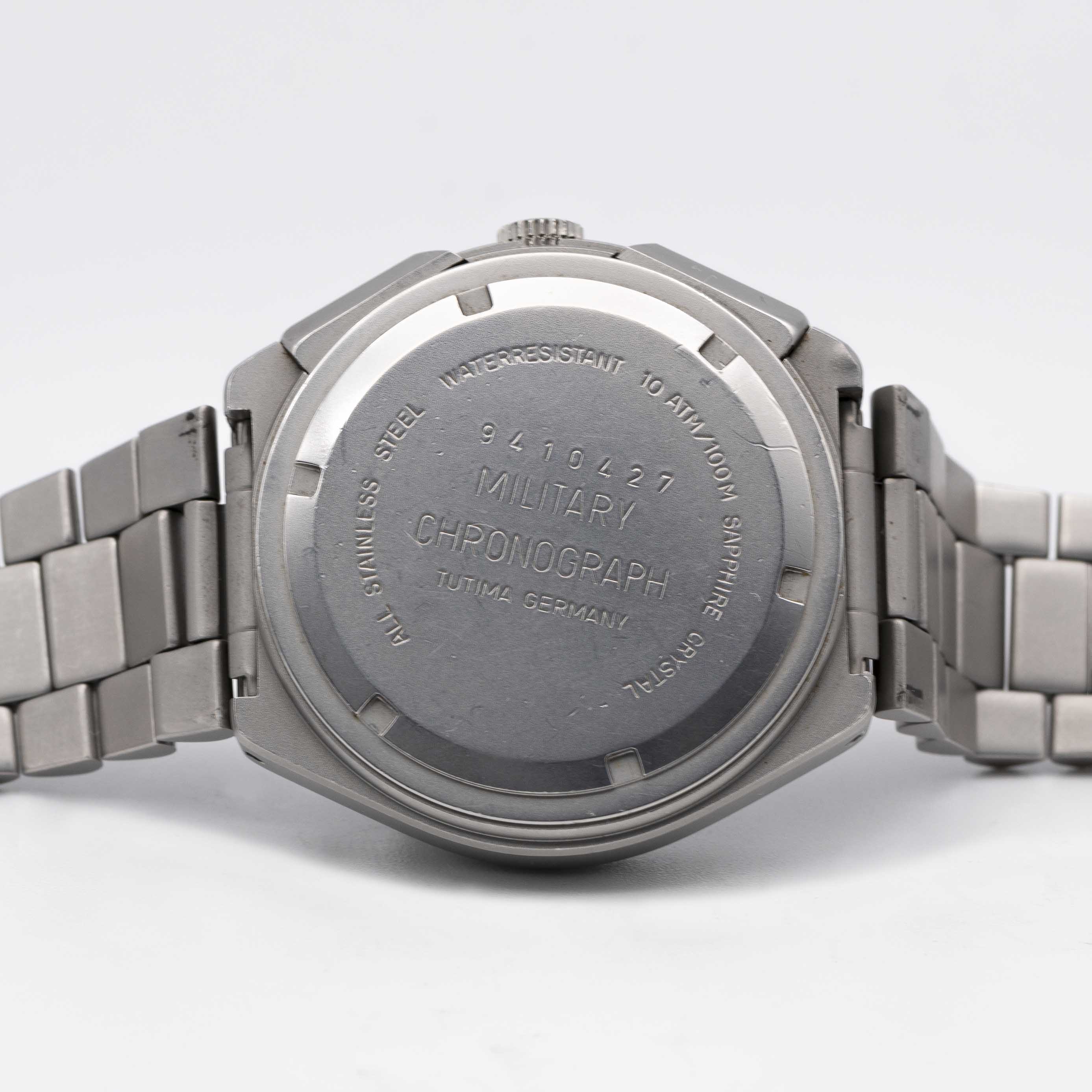 A GENTLEMAN'S STAINLESS STEEL MILITARY TUTIMA AUTOMATIC CHRONOGRAPH BRACELET WATCH CIRCA 1980s - Image 6 of 9