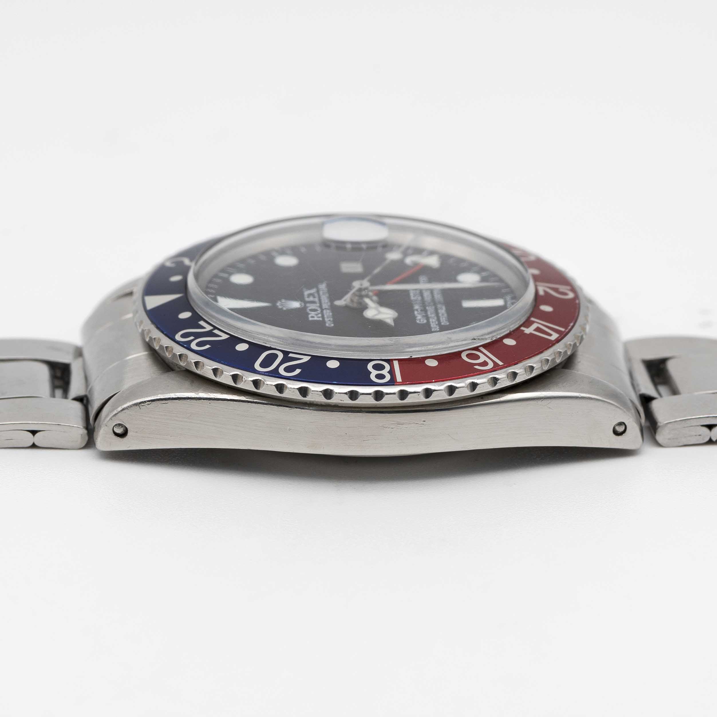 A GENTLEMAN'S STAINLESS STEEL ROLEX OYSTER PERPETUAL DATE GMT MASTER "PEPSI" BRACELET WATCH CIRCA - Image 9 of 10