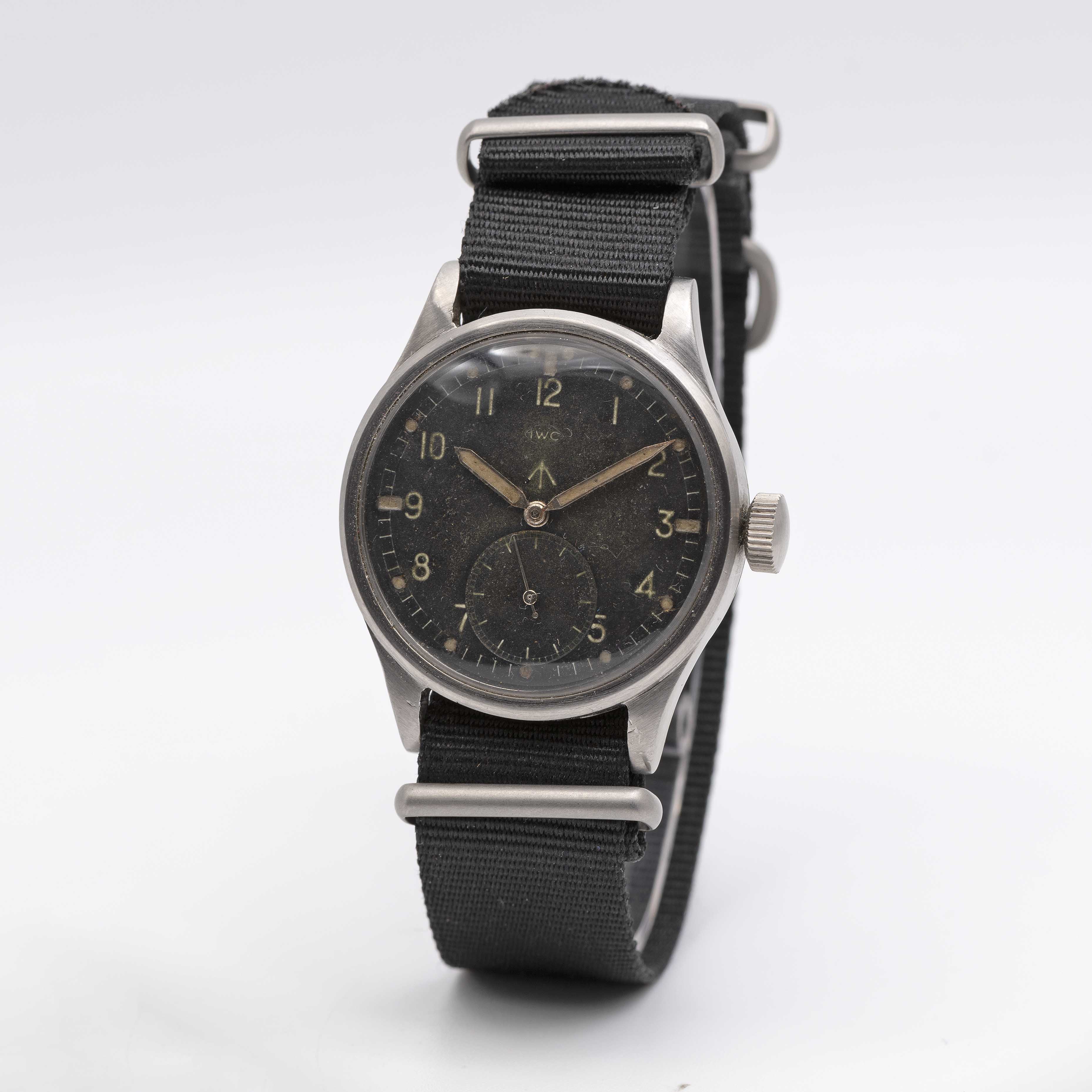 A GENTLEMAN'S STAINLESS STEEL BRITISH MILITARY IWC MARK 10 W.W.W. WRIST WATCH CIRCA 1945, PART OF - Image 3 of 8