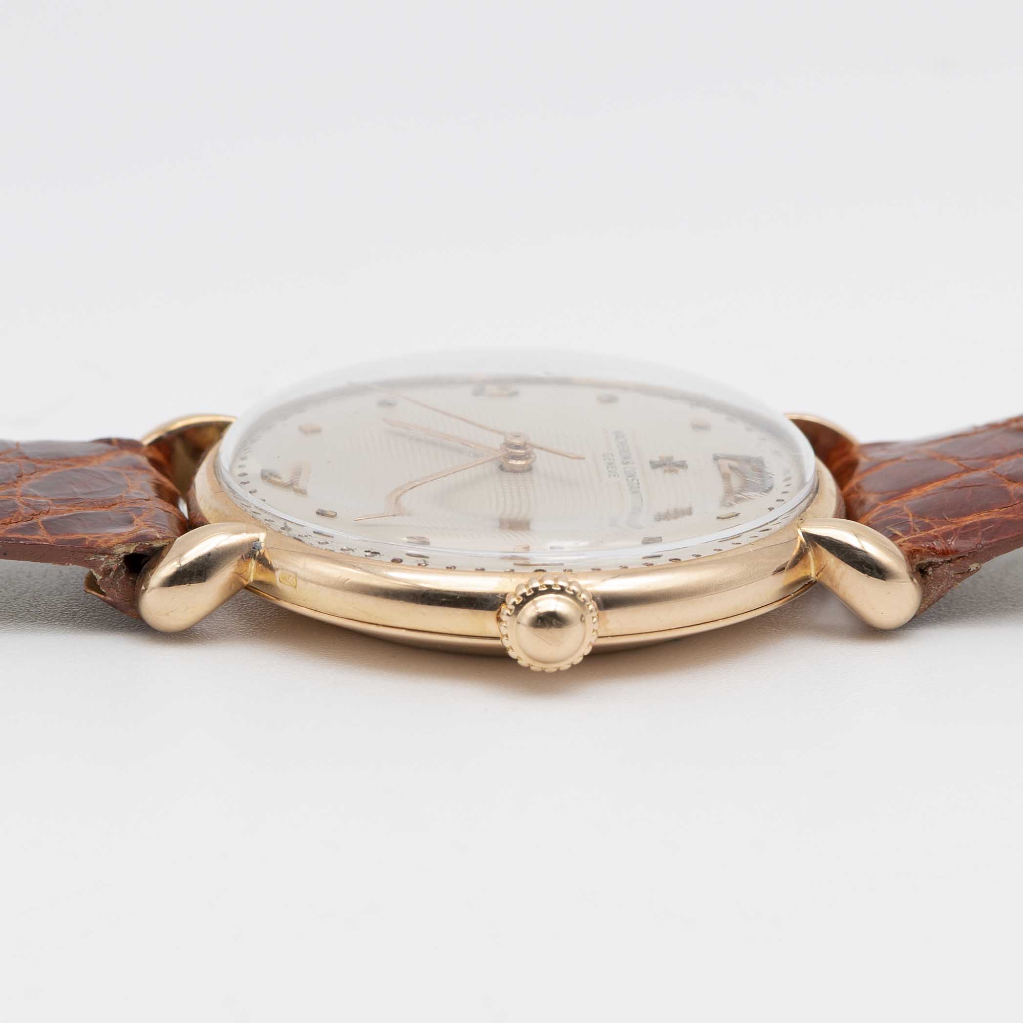 A GENTLEMAN'S 18K SOLID ROSE GOLD VACHERON & CONSTANTIN WRIST WATCH CIRCA 1950s, WITH GUILLOCHE DIAL - Image 7 of 8
