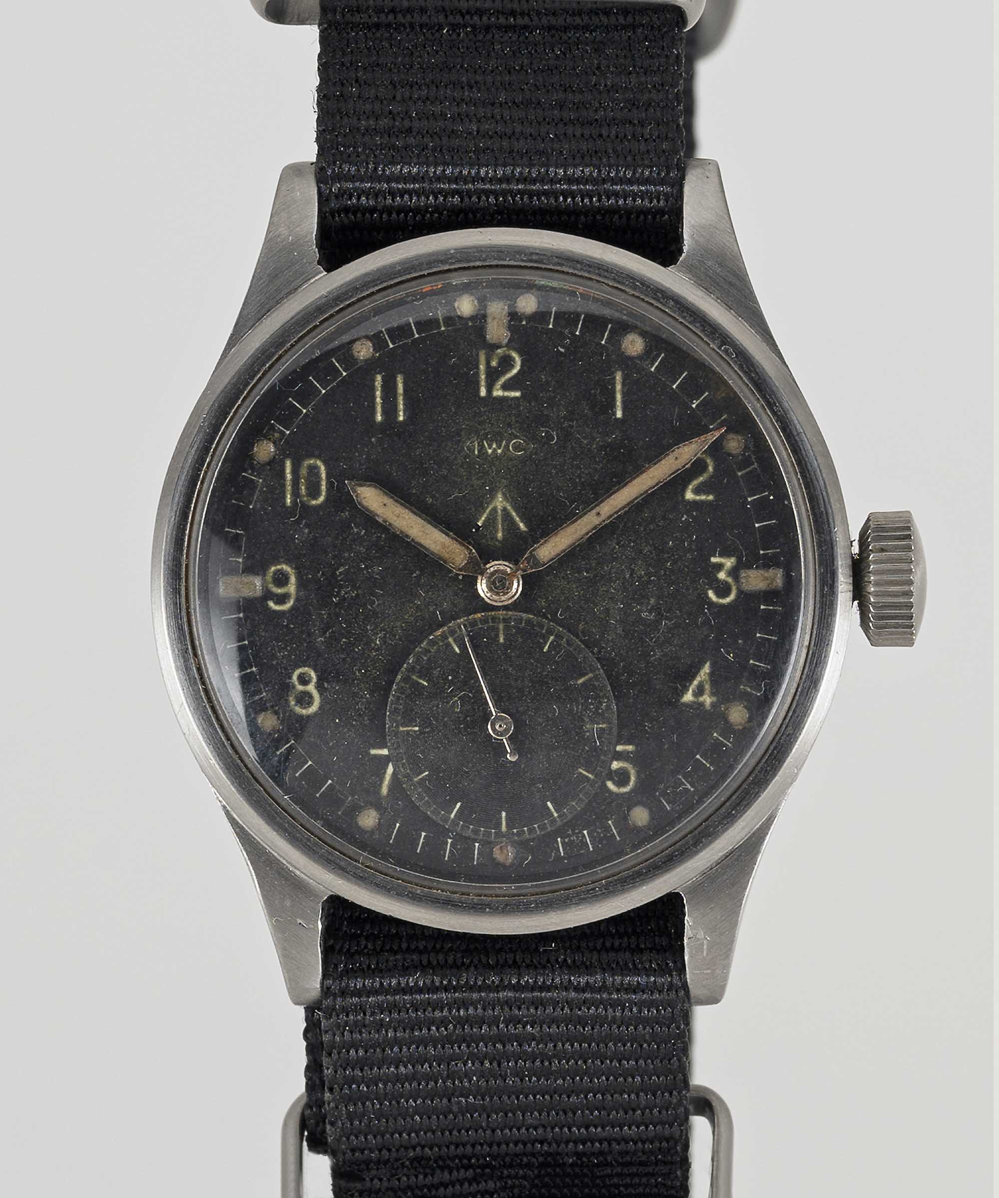 A GENTLEMAN'S STAINLESS STEEL BRITISH MILITARY IWC MARK 10 W.W.W. WRIST WATCH CIRCA 1945, PART OF