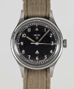 A GENTLEMAN'S STAINLESS STEEL BRITISH MILITARY SMITHS WRIST WATCH DATED 1969, ISSUED TO THE ARMY