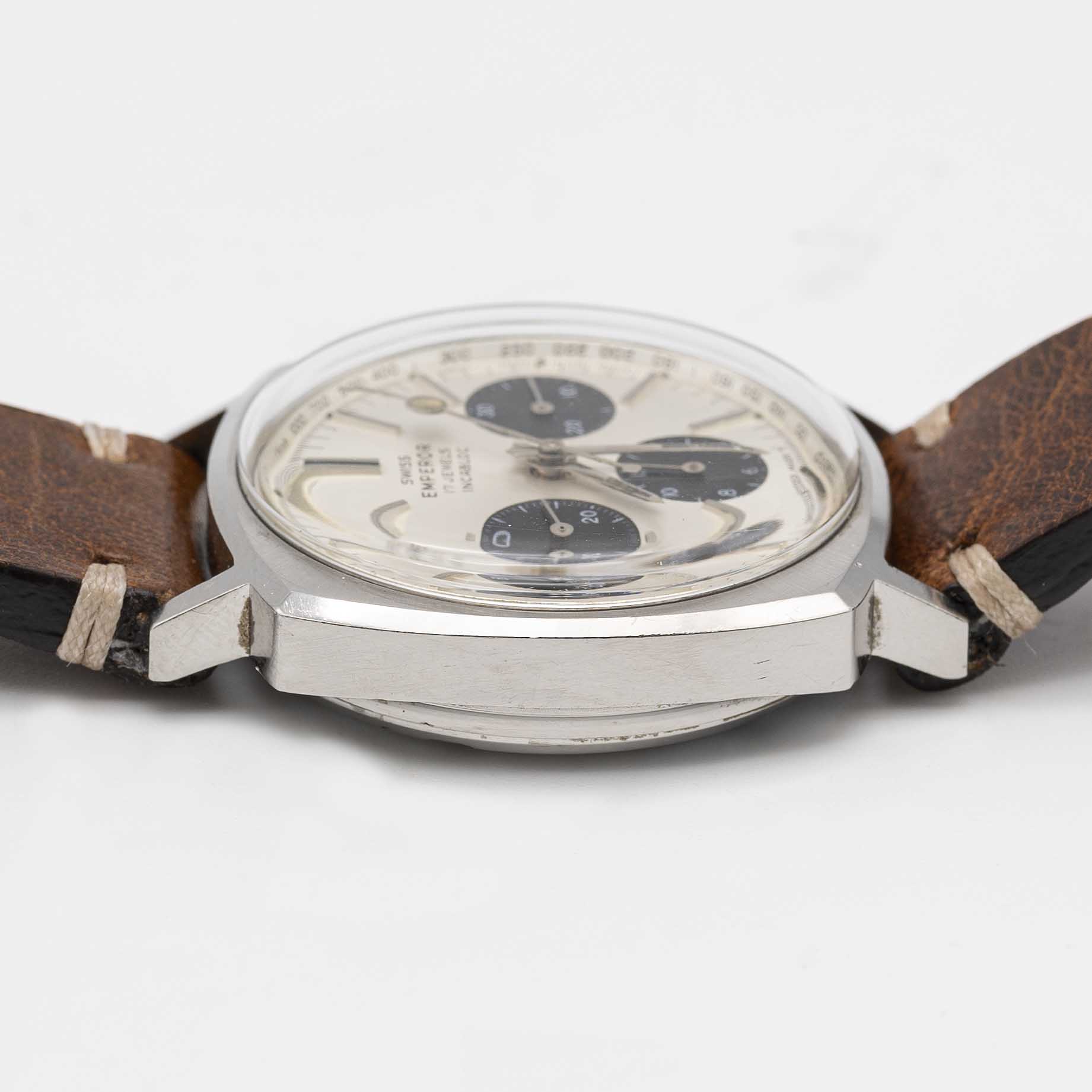 A GENTLEMAN'S STAINLESS STEEL SWISS EMPEROR CAMARO CHRONOGRAPH WRIST WATCH CIRCA 1970, WITH - Image 8 of 8