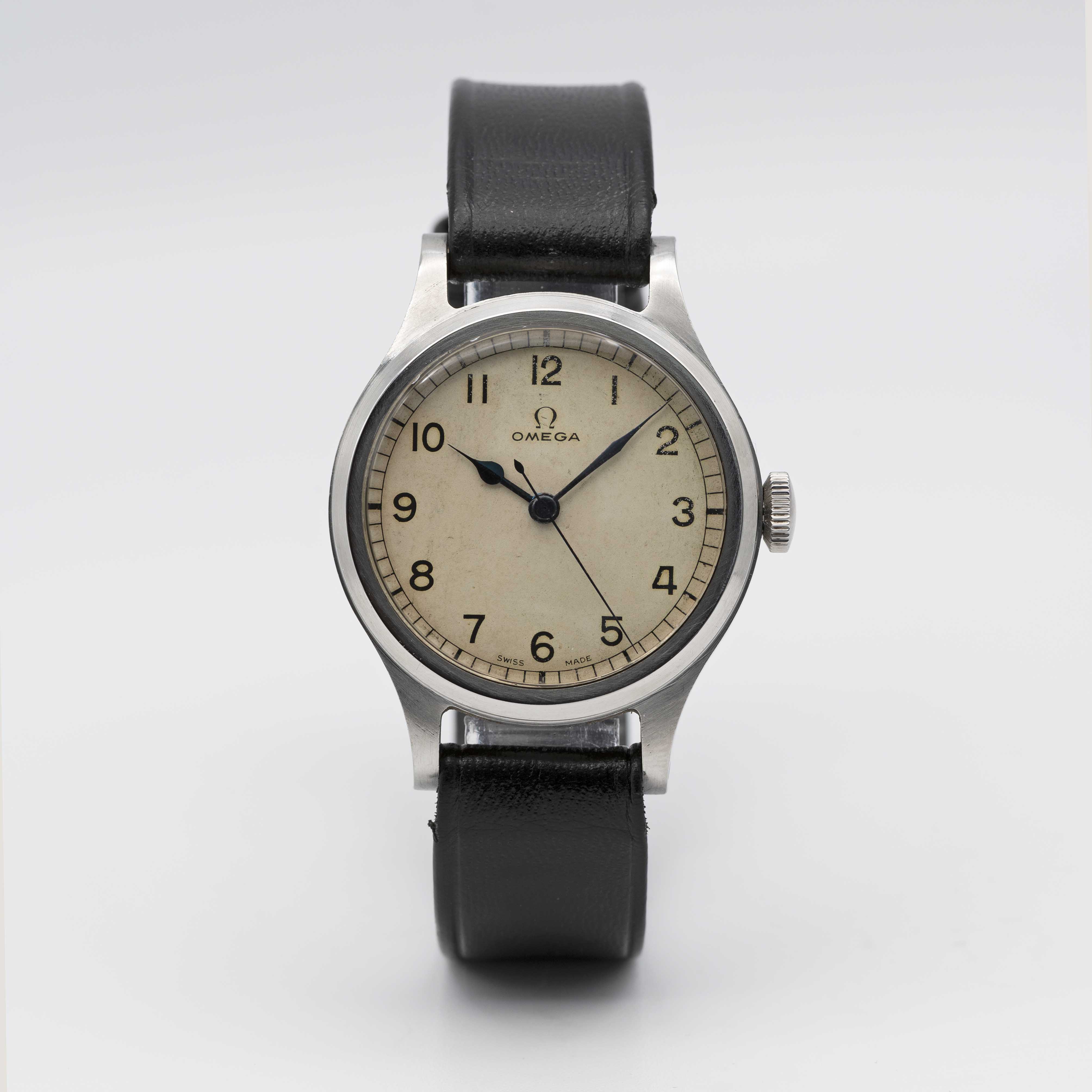 A GENTLEMAN'S STAINLESS STEEL BRITISH MILITARY OMEGA RAF PILOTS WRIST WATCH DATED 1956, WITH - Image 2 of 8