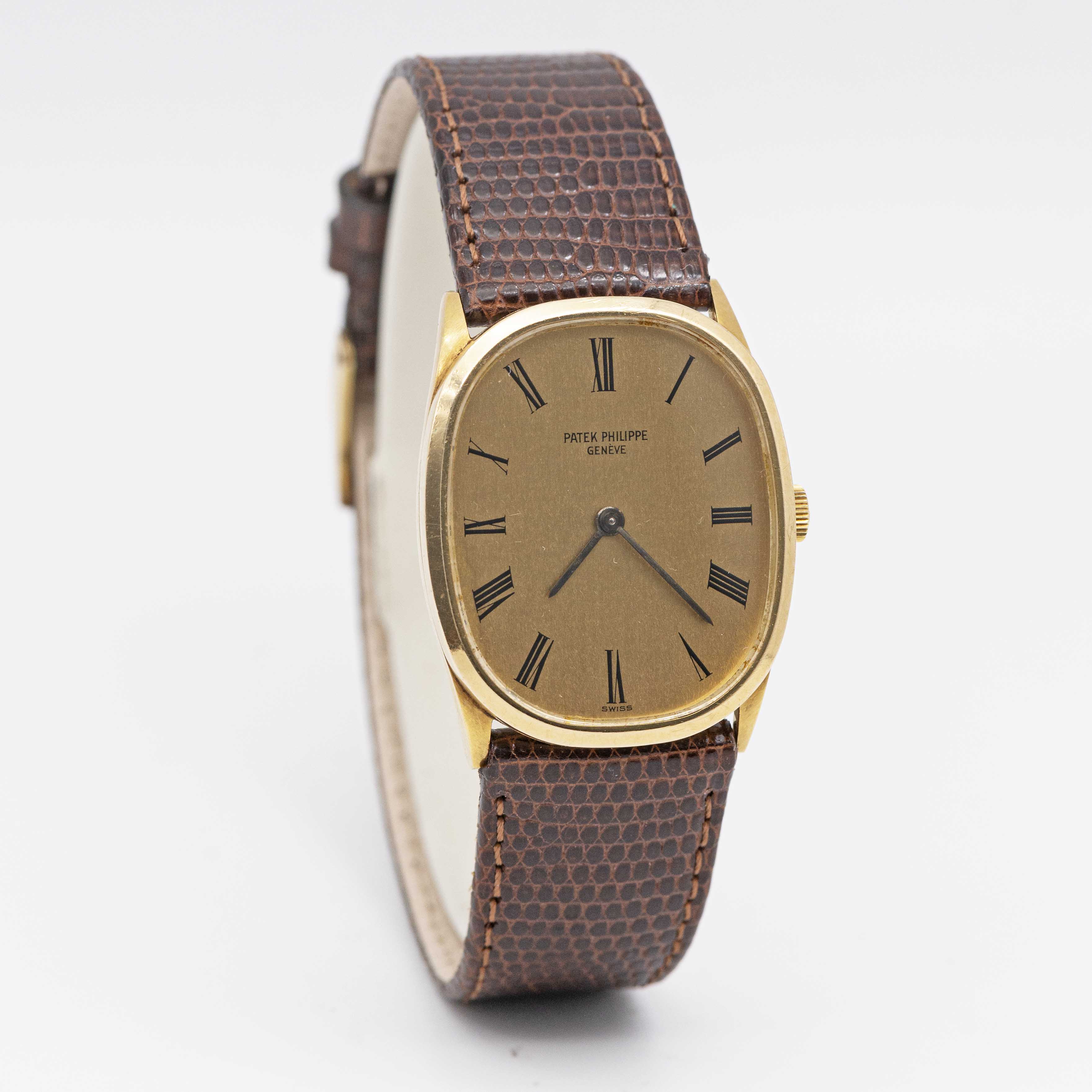 A GENTLEMAN'S 18K SOLID GOLD PATEK PHILIPPE GOLDEN ELLIPSE WRIST WATCH CIRCA 1980, REF. 3546 - Image 4 of 9