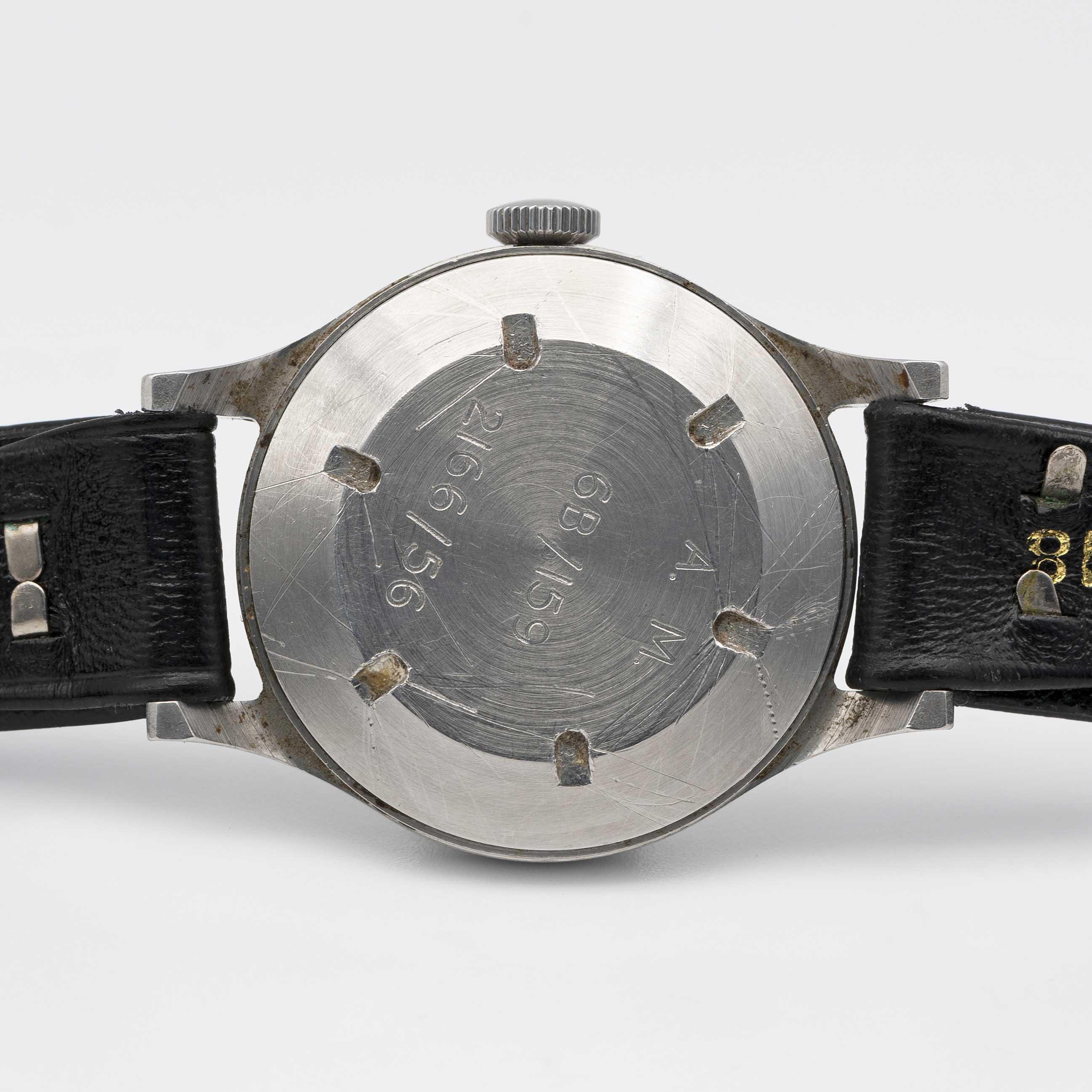 A GENTLEMAN'S STAINLESS STEEL BRITISH MILITARY OMEGA RAF PILOTS WRIST WATCH DATED 1956, WITH - Image 5 of 8