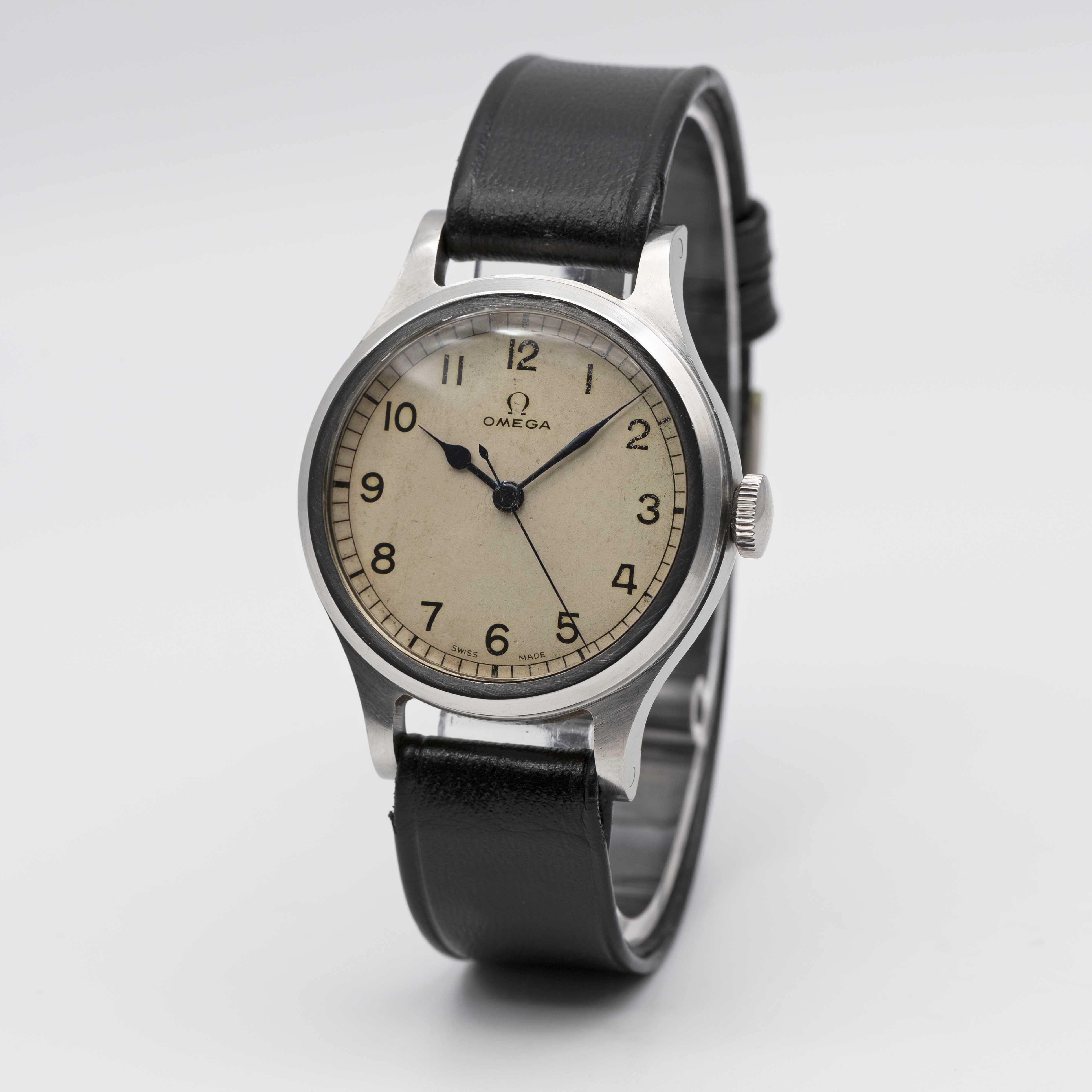 A GENTLEMAN'S STAINLESS STEEL BRITISH MILITARY OMEGA RAF PILOTS WRIST WATCH DATED 1956, WITH - Image 3 of 8