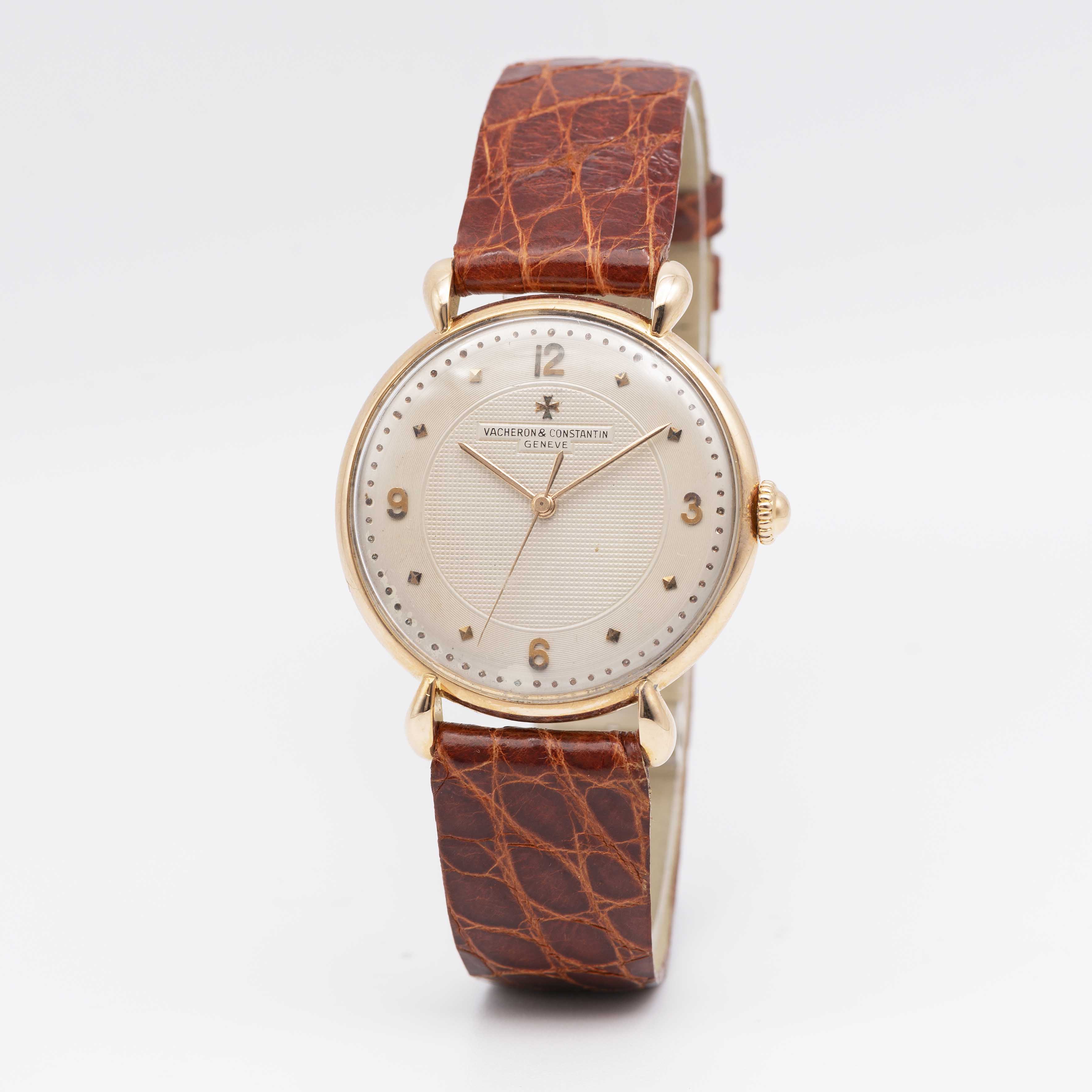 A GENTLEMAN'S 18K SOLID ROSE GOLD VACHERON & CONSTANTIN WRIST WATCH CIRCA 1950s, WITH GUILLOCHE DIAL - Image 3 of 8