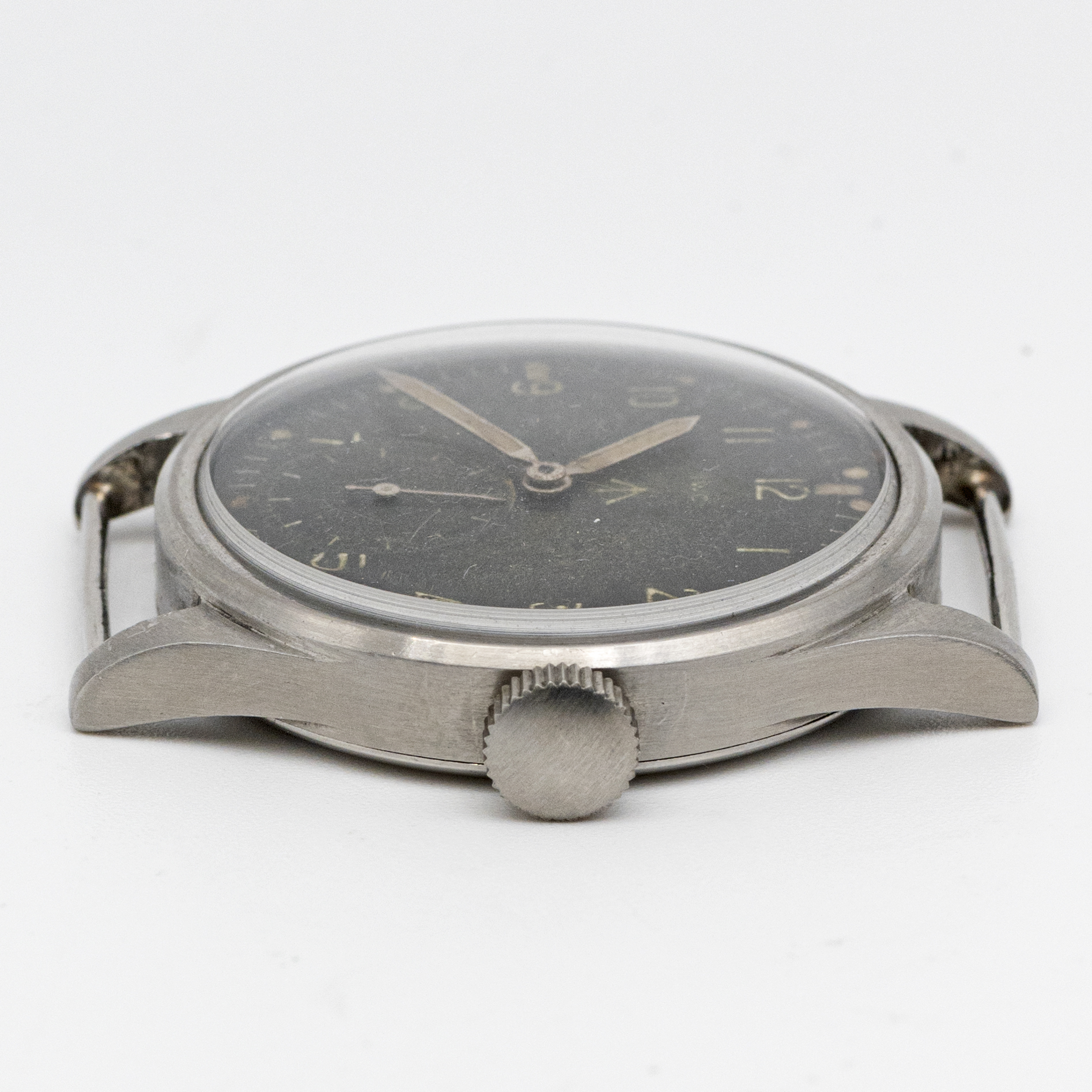 A GENTLEMAN'S STAINLESS STEEL BRITISH MILITARY IWC MARK 10 W.W.W. WRIST WATCH CIRCA 1945, PART OF - Image 8 of 8