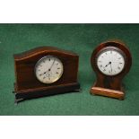 Mahogany cased pear shaped mantle clock having white dial with Roman Numerals and black metal hands,