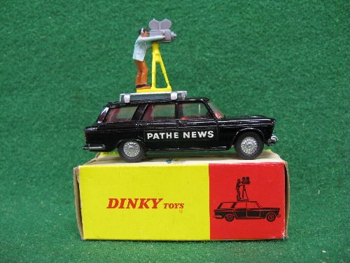 1968-1970 Dinky No. 281 Fiat 2300 Pathe News Camera Car with camera, stand and cameraman in brown - Image 3 of 3