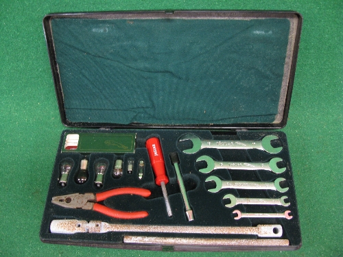 Jaguar tool and spare bulb set contained in their plastic case Please note descriptions are not