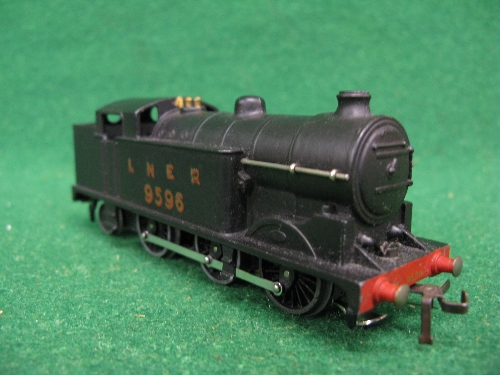 Rare 1947/1948 Hornby Dublo EDL7 3 Rail N2 0-6-0 tank engine No. 9596 in LNER plain black with