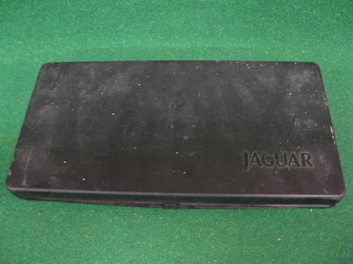 Jaguar tool and spare bulb set contained in their plastic case Please note descriptions are not - Image 2 of 2