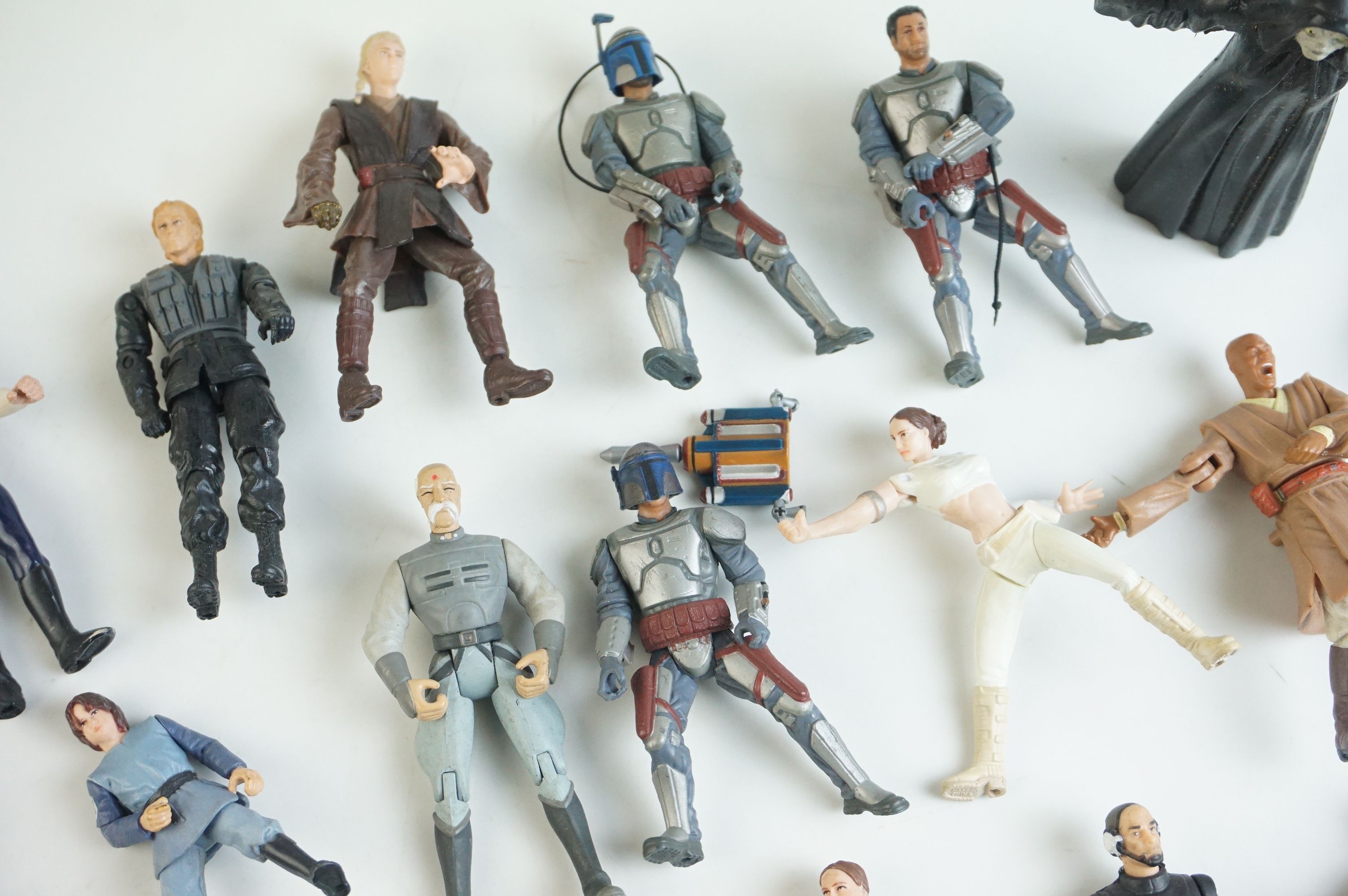 20 x Playworn Hasbro Star Wars action figures to include Mace Windu, Jango Fett, Anakin Skywalker, - Image 6 of 8