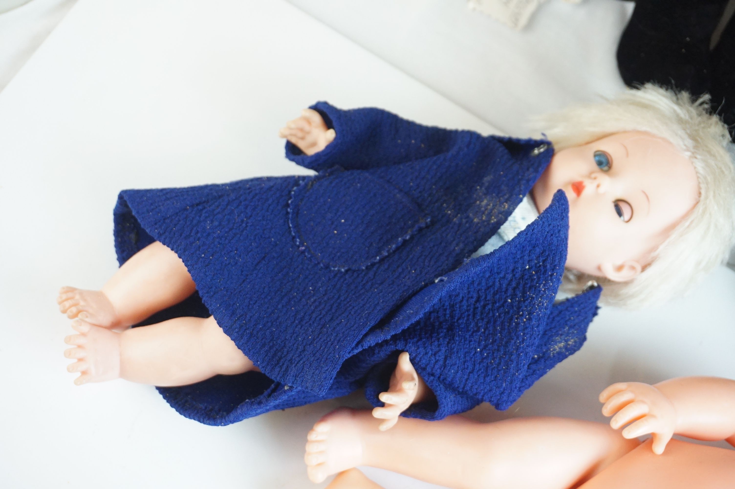 Six playworn dolls and teddy bears to include Merrythought, etc - Image 7 of 9