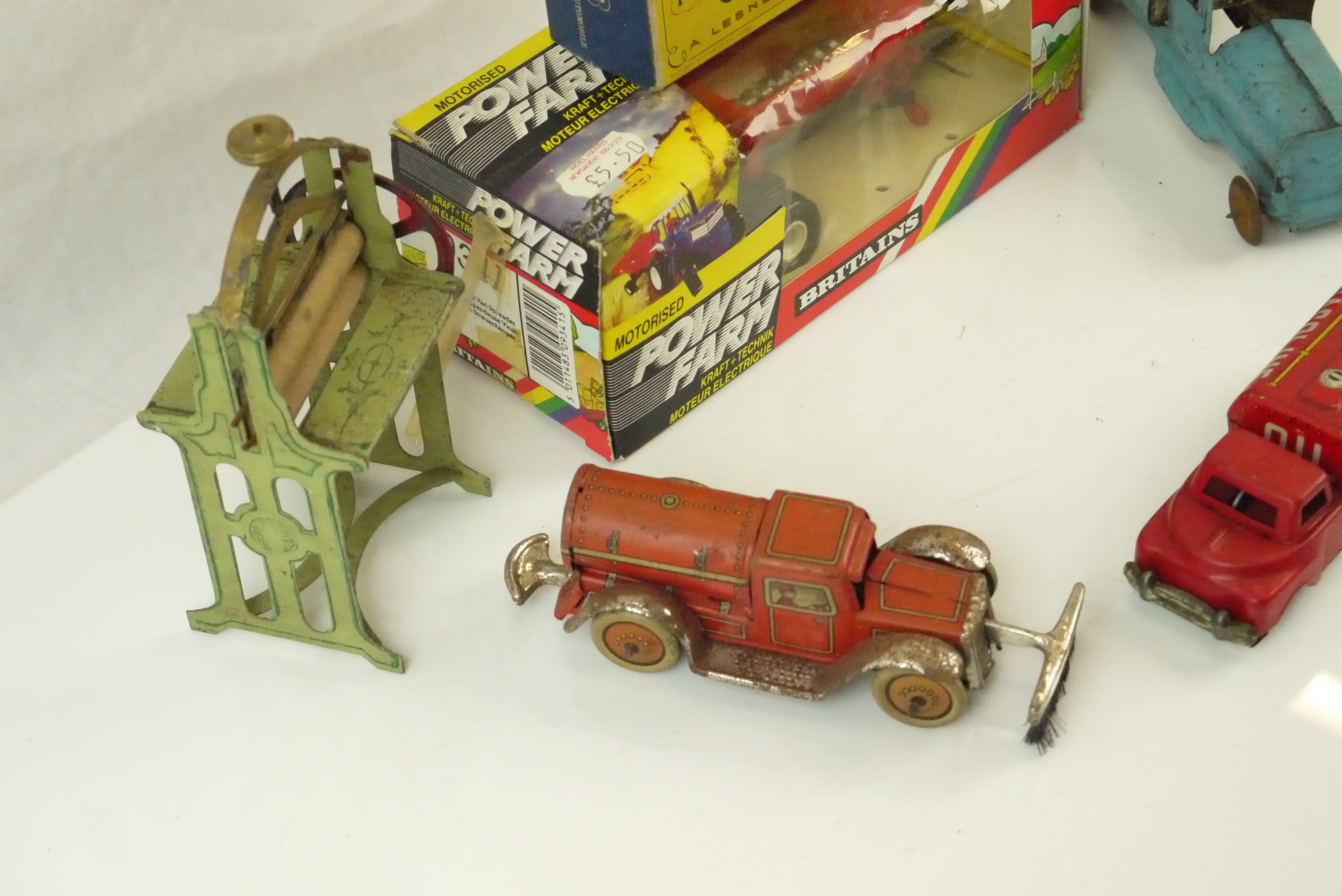 Group of mid 20th C tin plate models to include Haji (Japan) Gasoline Tanker, Gely (Germany)Brush - Image 4 of 5