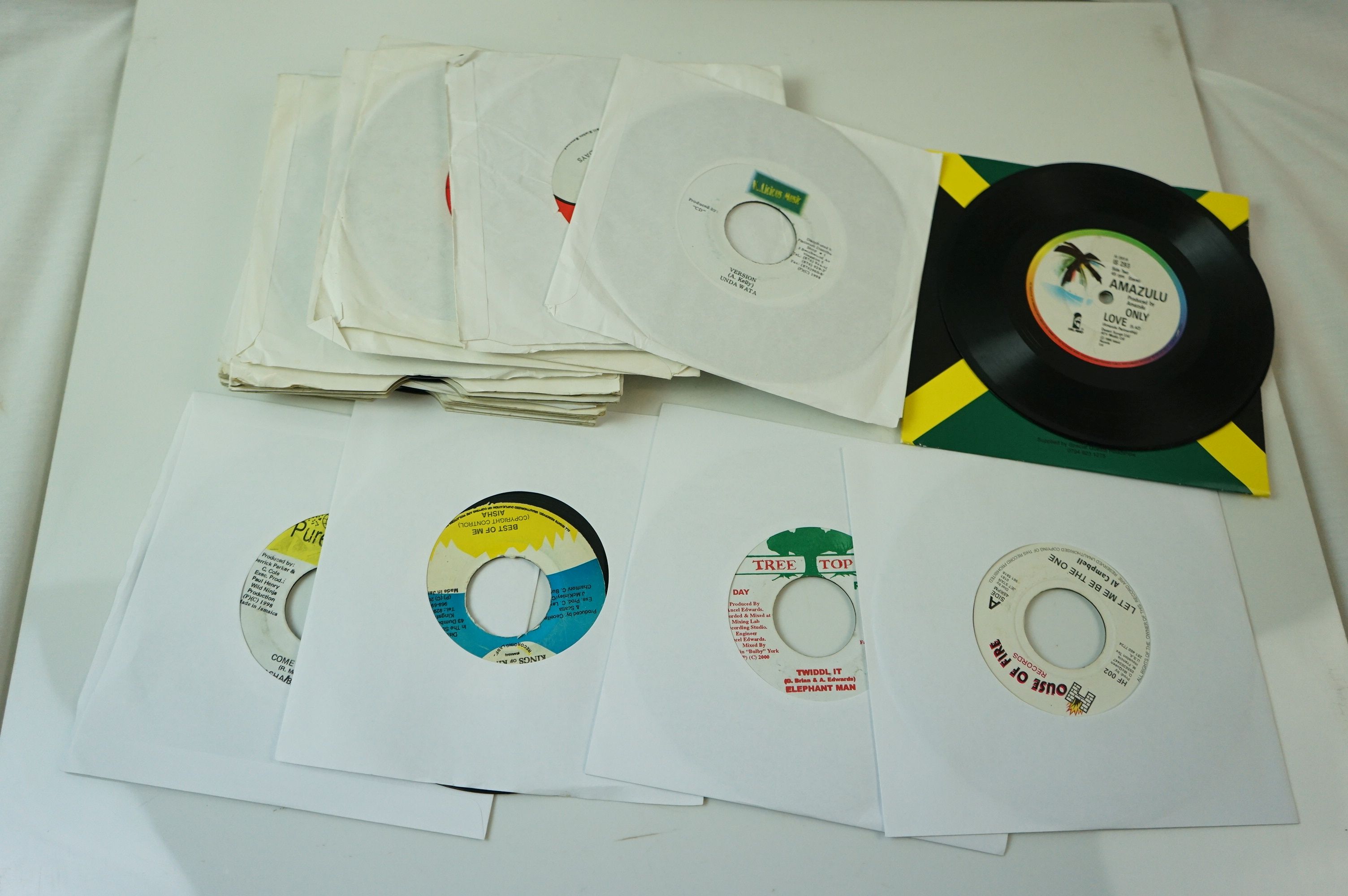 Vinyl - Reggae - Collection of approx 20 45's featuring various labels including Maximum Sound, - Image 2 of 4