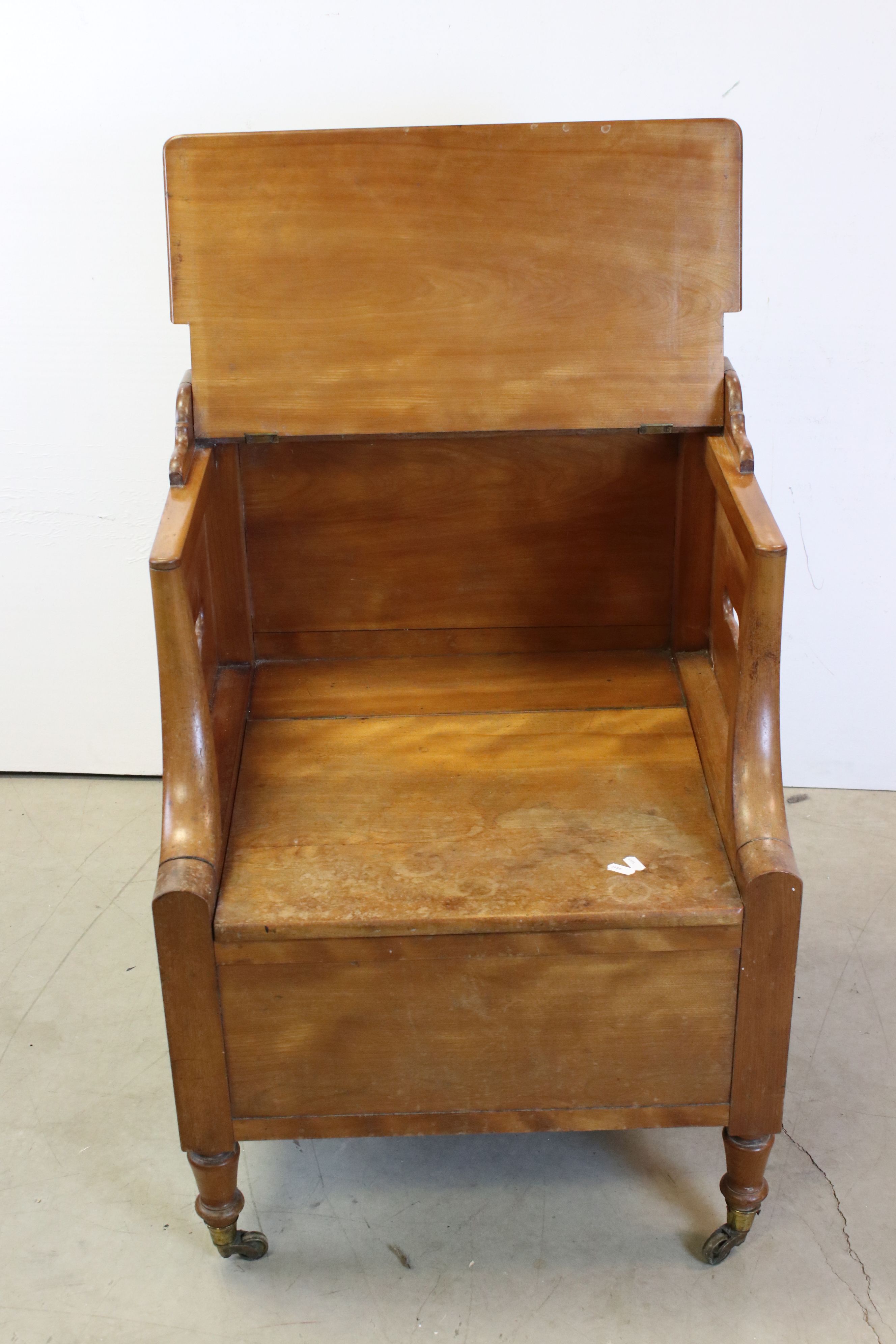 Victorian Walnut Box Seat Commode, with hinged lid above a hinged seat, raised on a turned legs with - Image 3 of 6