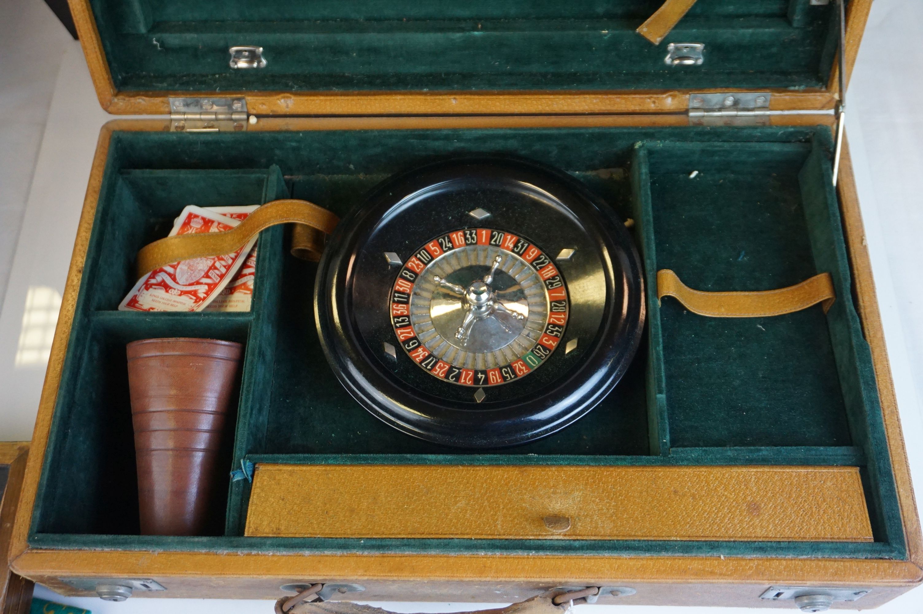 A vintage cased games compendium including back gammon and roulette wheel etc - Image 2 of 11