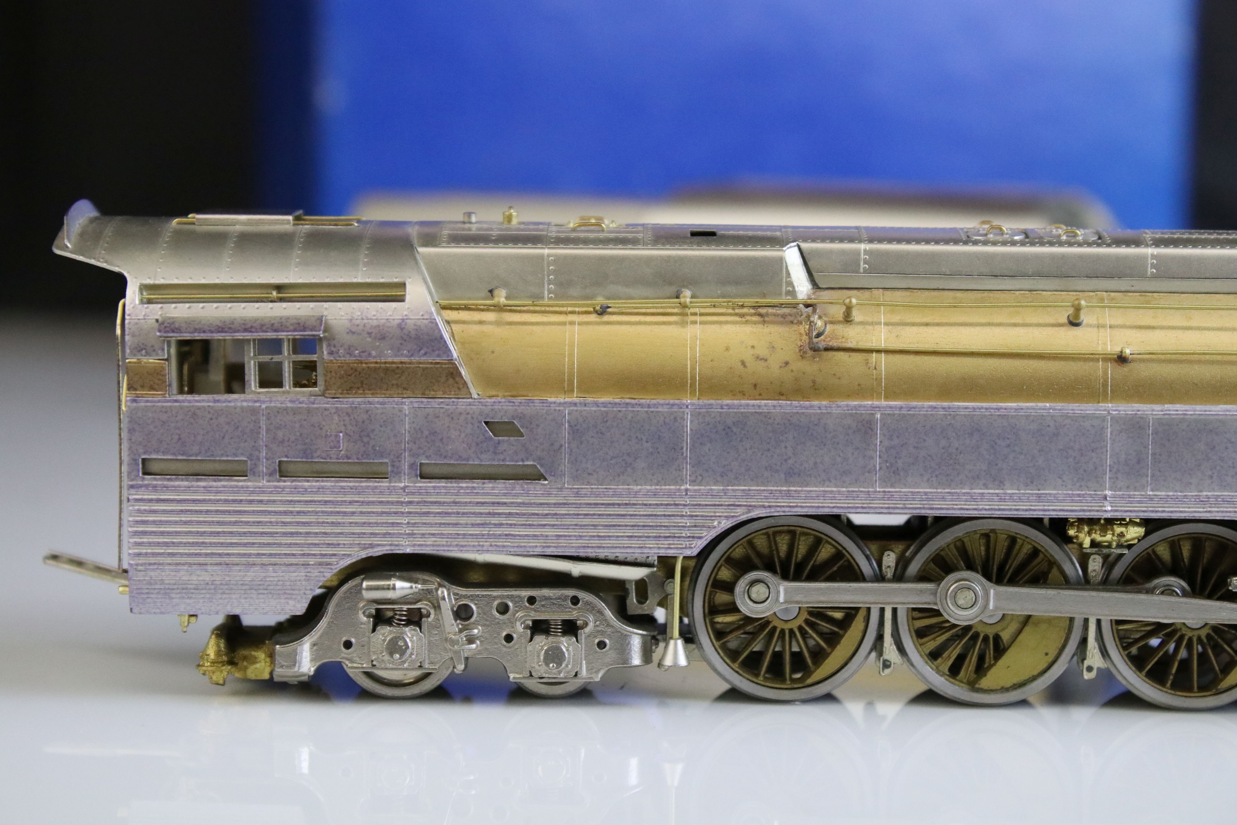 Boxed Daiyoung Models Co by Custom Brass NJ (Korea) HO gauge Chesapeake & Ohio L-1 4-6-4 Streamlined - Image 3 of 13