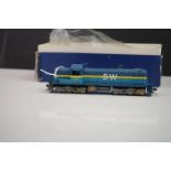 Boxed Alco HO gauge SW 396 brass locomotive (Japan), painted, appearing excellent with box showing