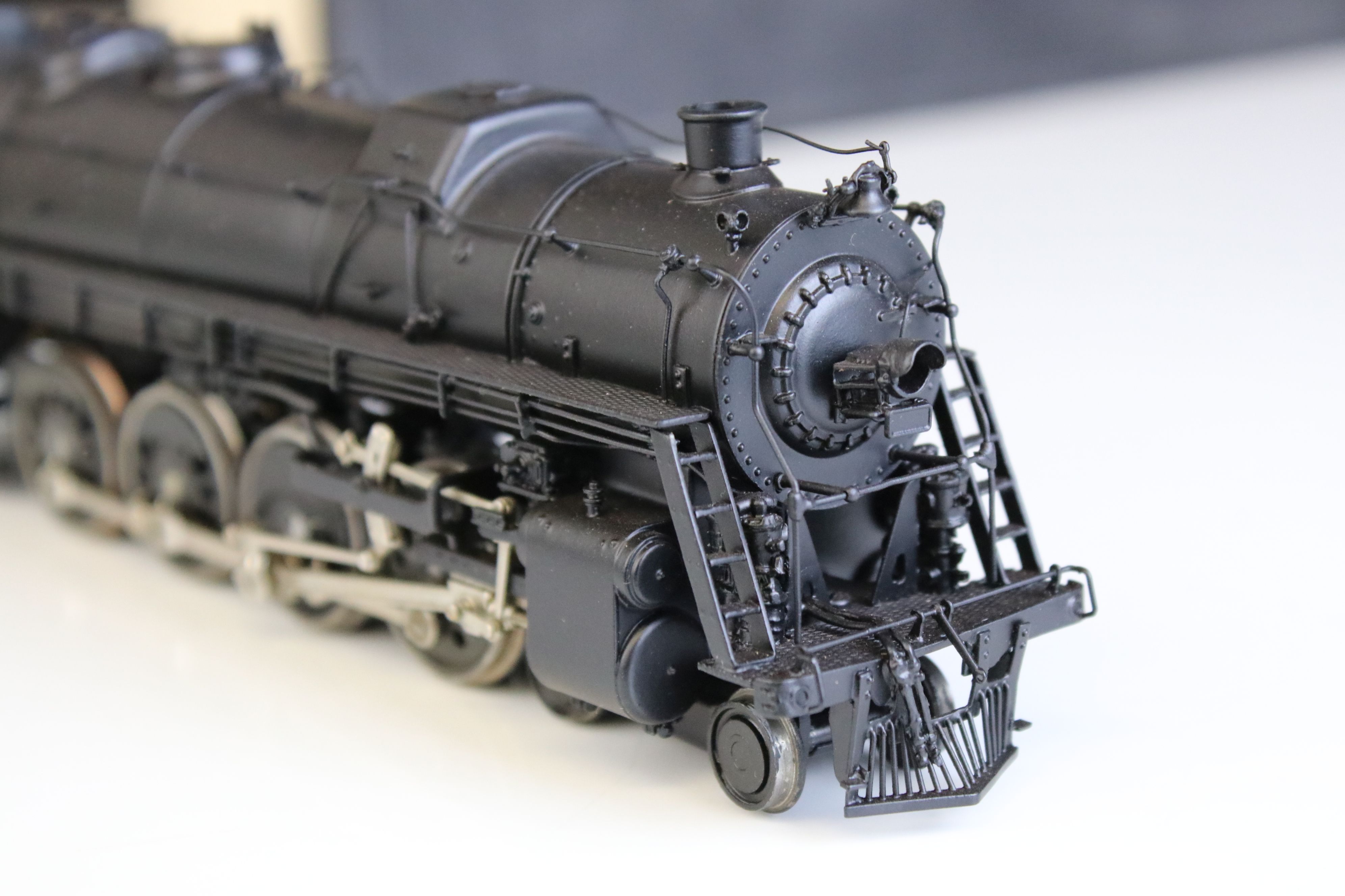 Boxed Hallmark Models Inc HO gauge ICRR 4-8-2 brass locomotive & tender made by Dong Jin (Korea), - Image 2 of 12