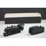 Boxed Hallmark Models HO gauge ATSF Class 2510 2-8-0 brass locomotive & tender, painted, appearing