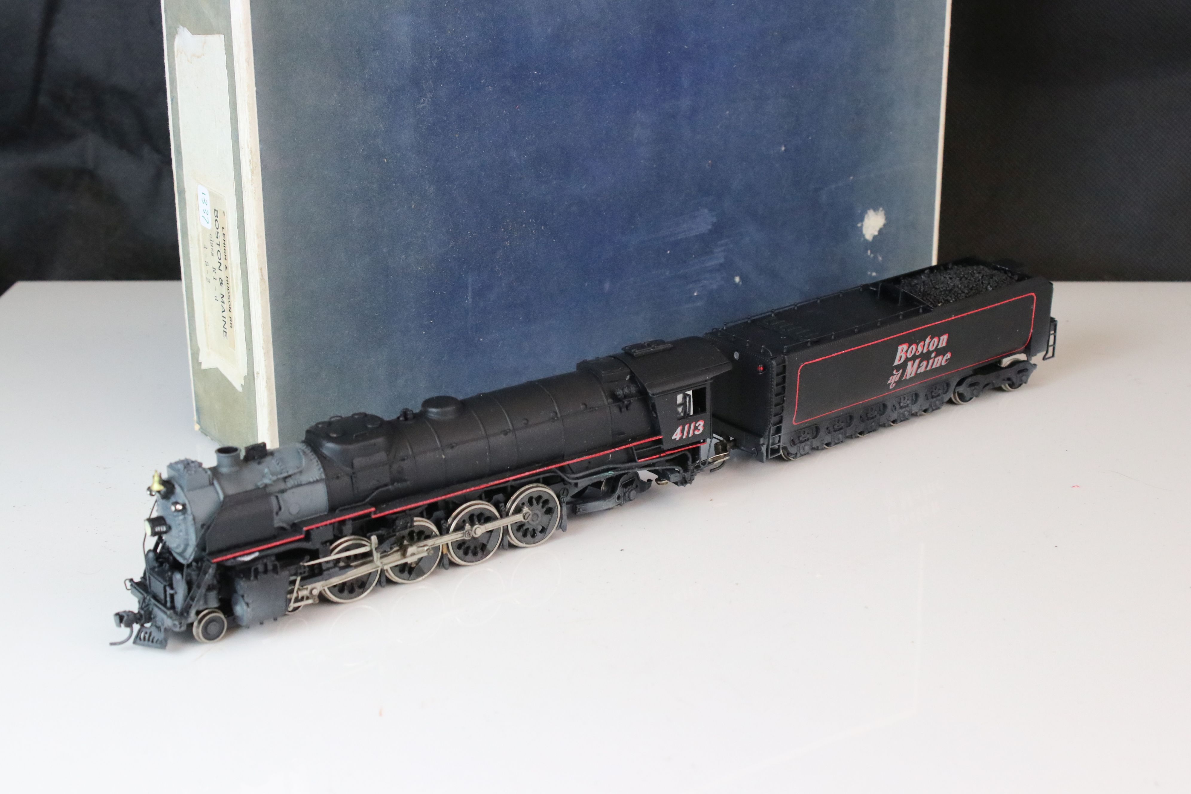 Boxed Olympia HO gauge Boston & Maine Class R1-d 4-8-2 4113 locomotive & tender, painted,