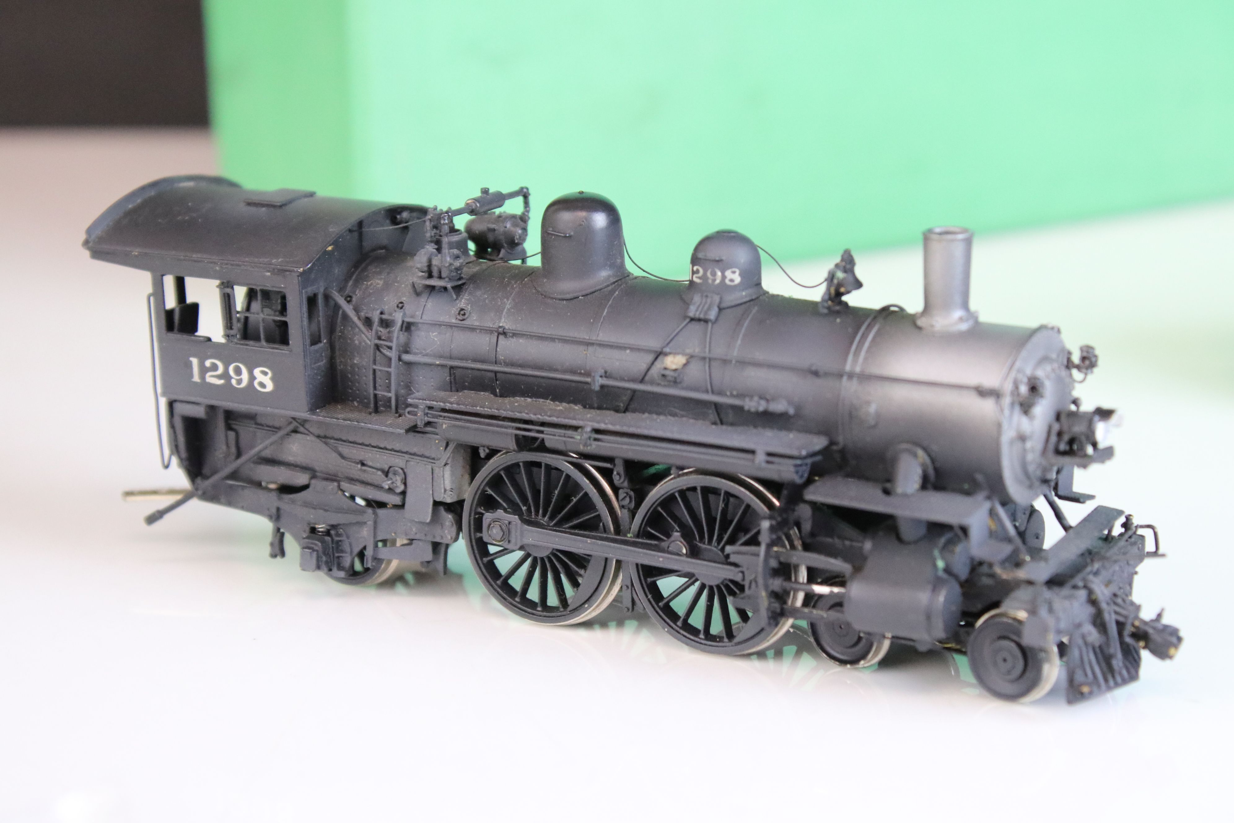 Boxed Overland Models Inc HO gauge C&NW 'D' 4-4-2 locomotive & tender with straight cylinders, - Image 2 of 13