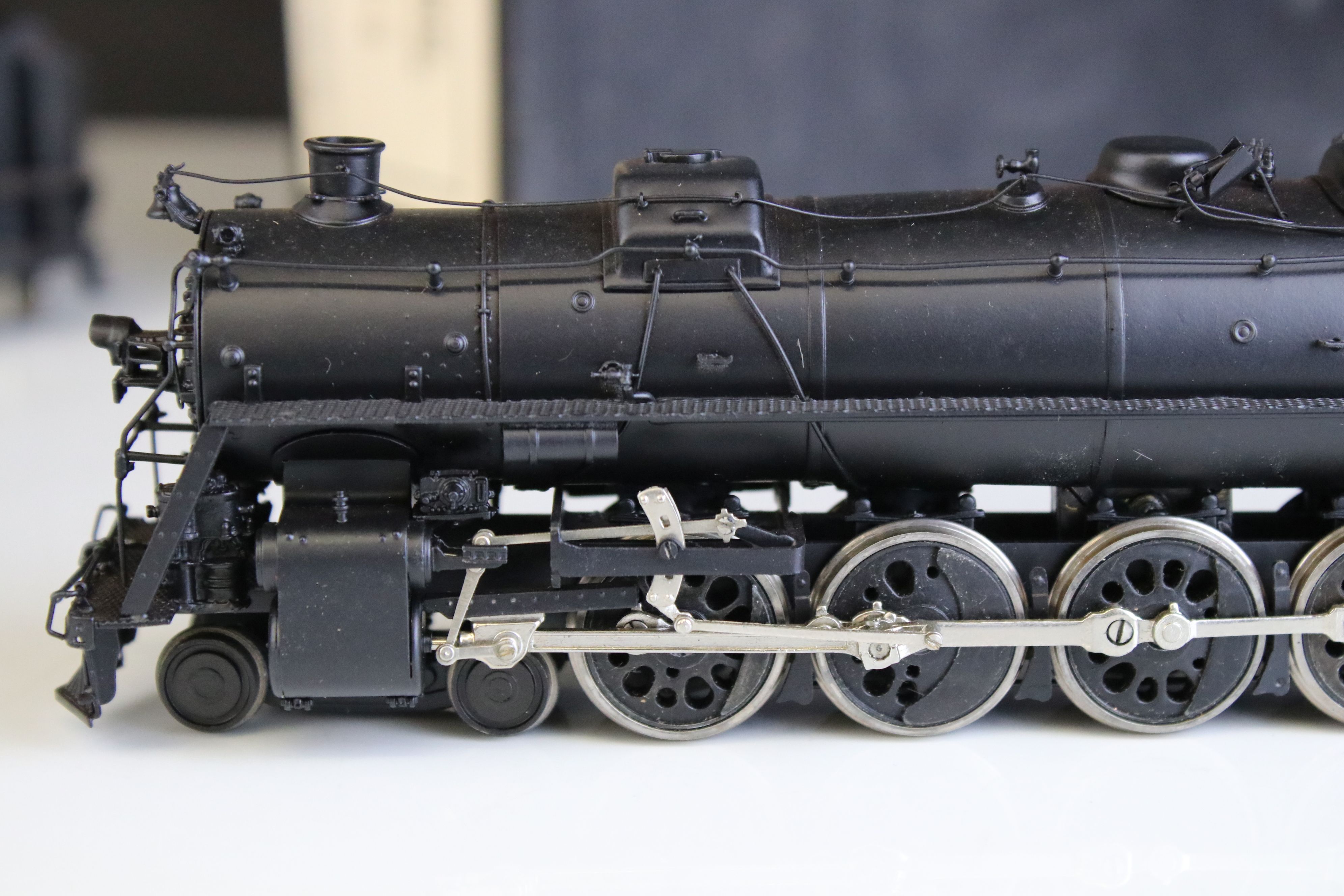 Boxed Hallmark Models Inc HO gauge ICRR 4-8-2 brass locomotive & tender made by Dong Jin (Korea), - Image 3 of 12