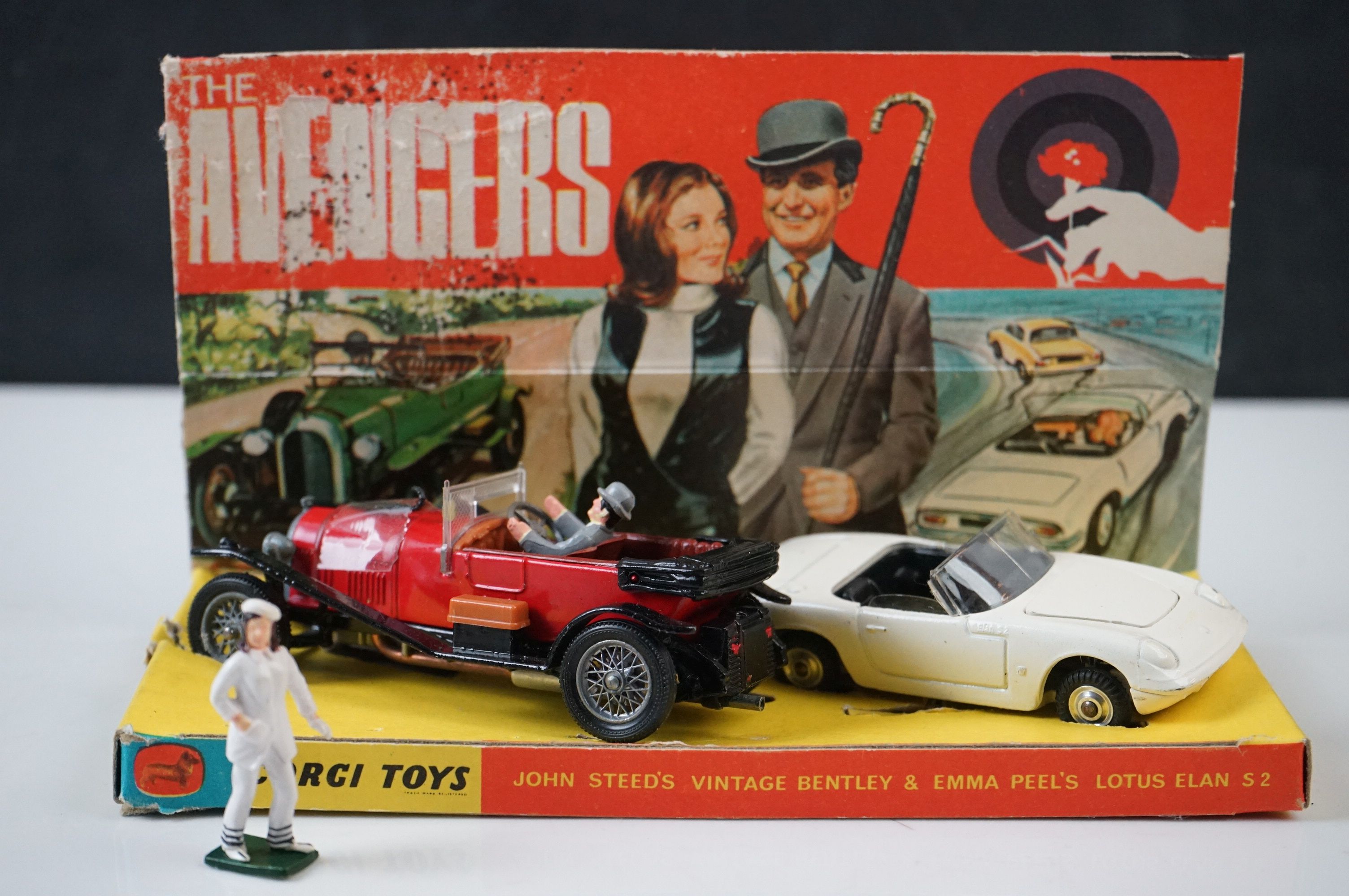 Boxed Corgi Gift Set 40 The Avengers Vintage Bentley and Lotus Elan S2, 2 x figures and 1 x - Image 2 of 5
