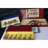 Two boxed Britains metal figure sets to include 2086 Queen's Royal Regt (West Surrey) and 8954