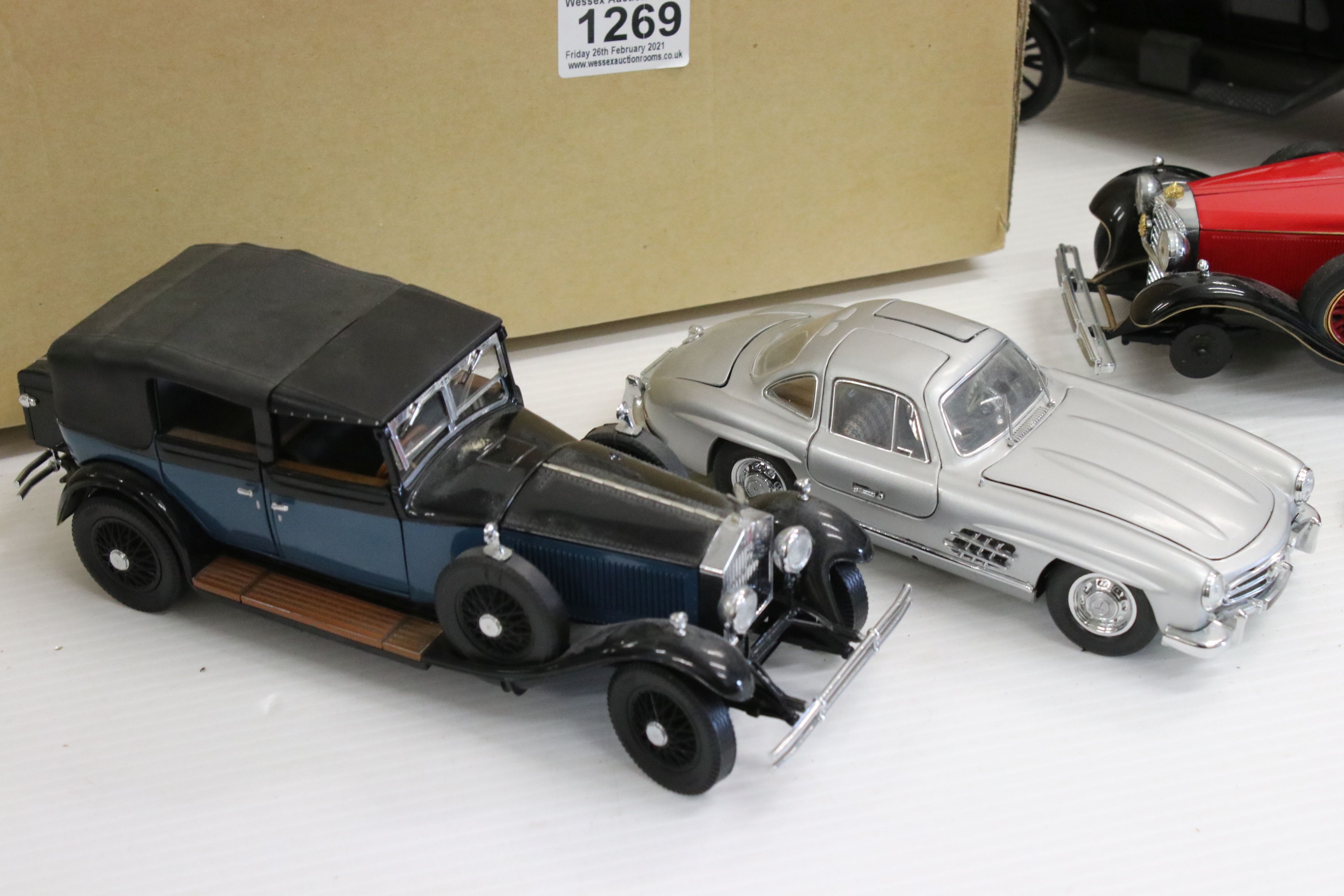 Nine ex-display Franklin Mint diecast models to include 1929 Rolls Royce Phantom 1, Ford Model T, - Image 2 of 4
