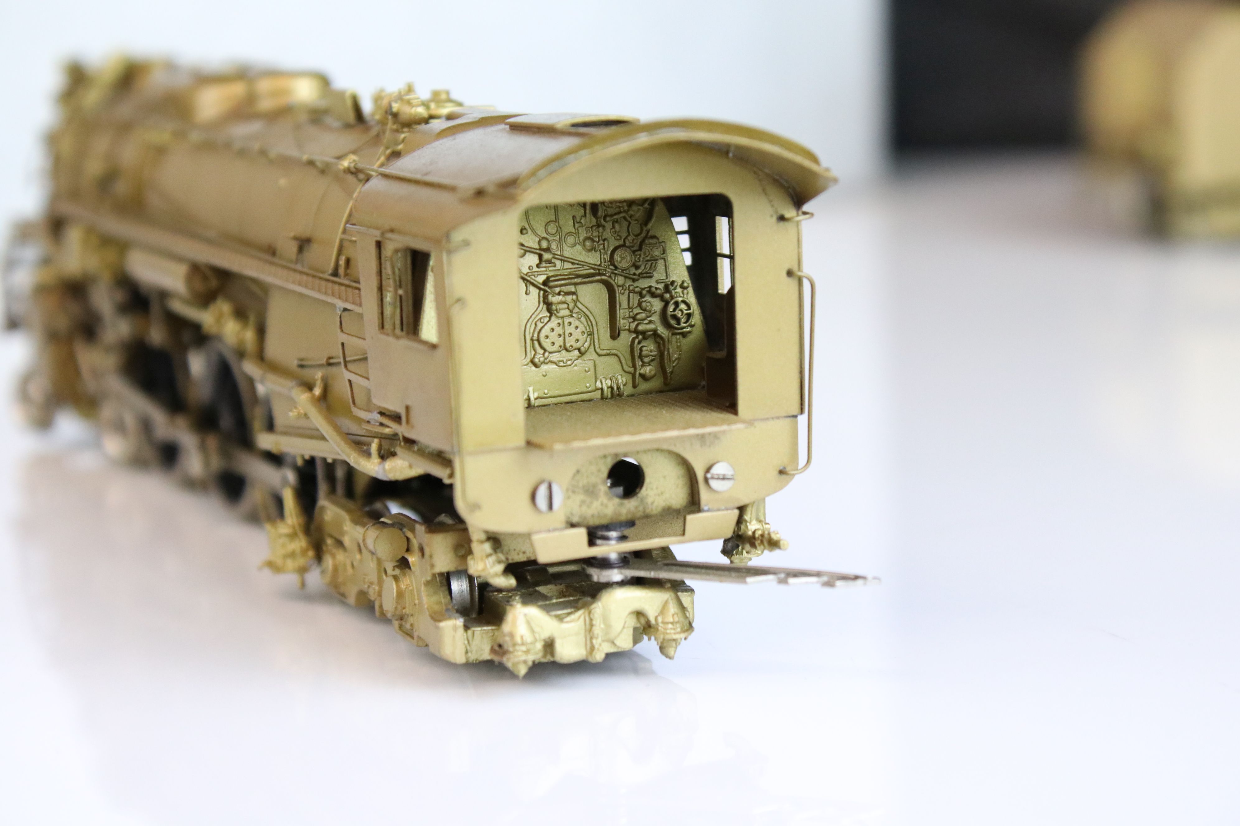 Boxed NJ Custom Brass (Korea) HO gauge Chesapeake & Ohio Railway Class L-2 'Baker' 4-6-4 brass - Image 4 of 12