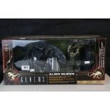 Boxed McFarlane Movie Maniacs Aliens Alien Queen Diorama, excellent