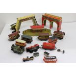 Quantity of tin plate O gauge model railway to include Hornby and Brimtoy, some damage in parts