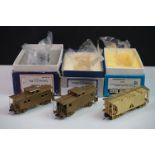 Three boxed HO gauge items of brass rolling stock to include 2 x Custom Brass by NJ (685 Reading