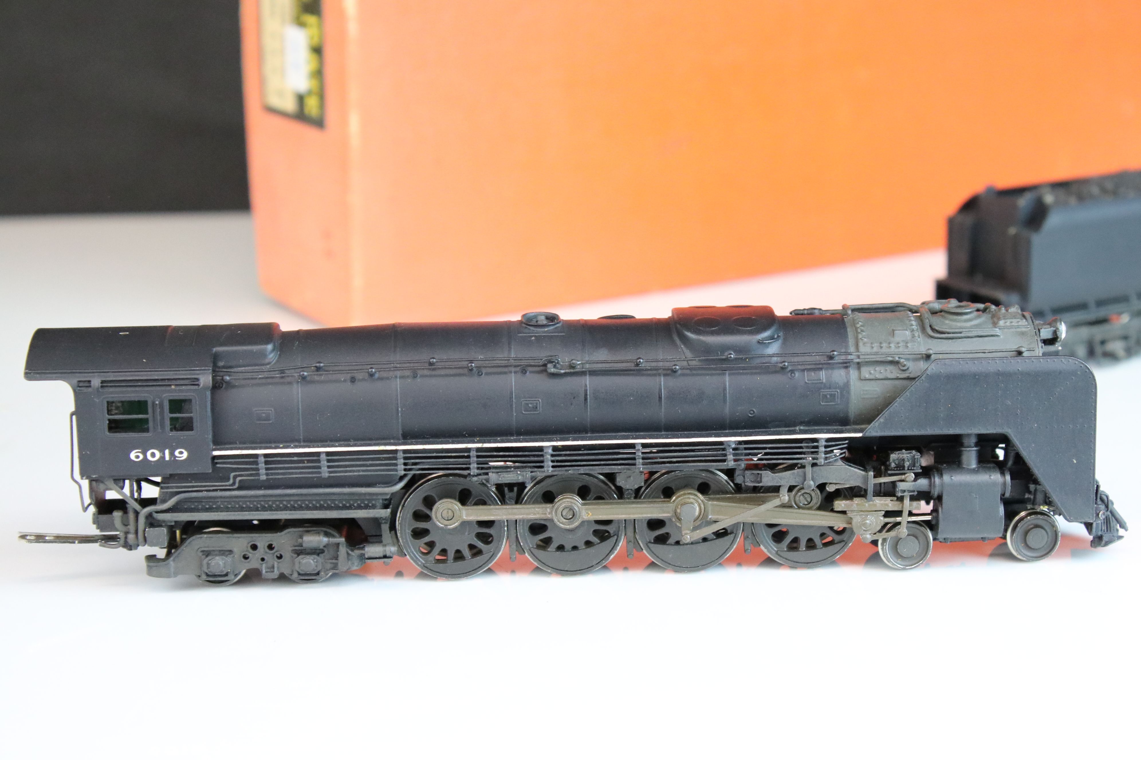 Boxed Nickel Plate Products HO gauge New York Central Niagara 4-8-4 brass locomotive & tender (KMT - Image 3 of 11