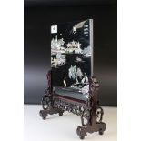 Yanghou lacquered mop plaque on stand