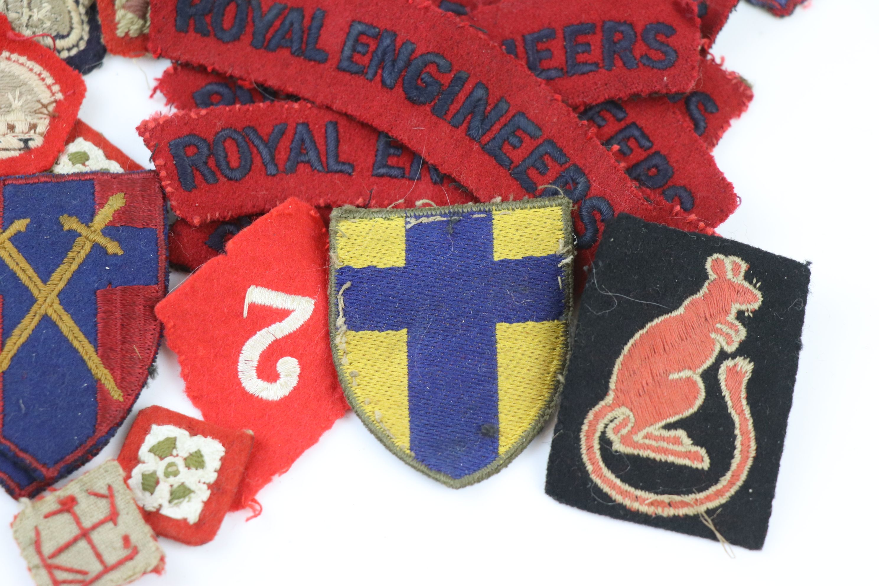 A Large Collection Of Mainly World War Two Era British Military Cloth Badges To Include Regimental - Image 9 of 10