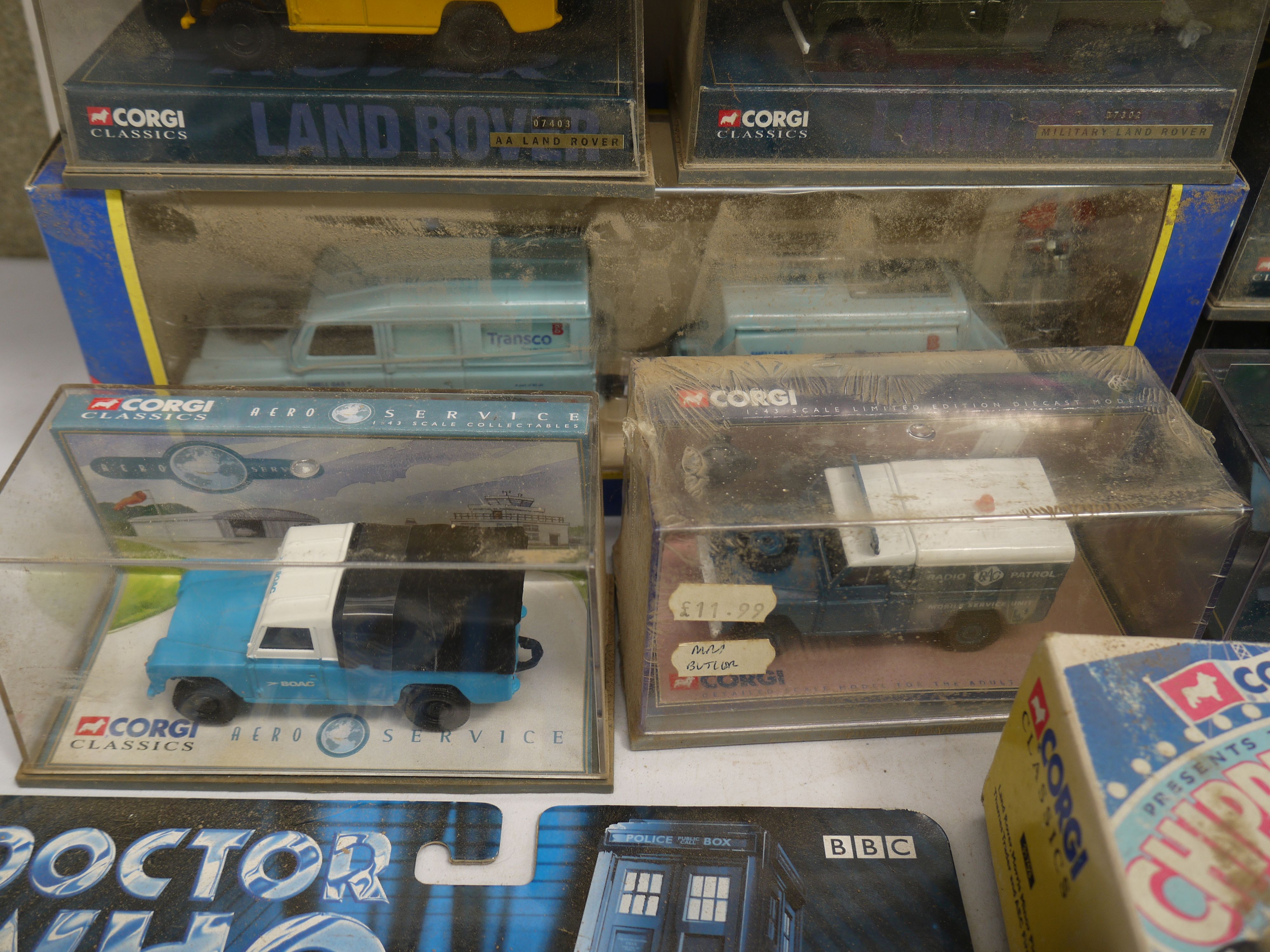 A collection of boxed Corgi diecast Land Rovers to include Last of the Summer Wine, Fighting - Image 6 of 7