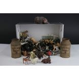 Quantity of mid 20th C plastic and metal figures, mainly farm and zoo animals featuring Britains,